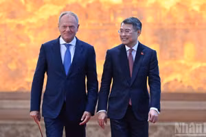 越南政府总理黎明兴和波兰总理唐纳德·图斯克。