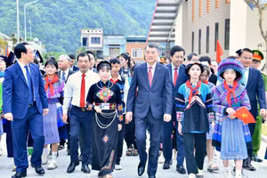 黎明兴总理出席2026–2027学年开学典礼暨陆地边境各乡一贯制寄宿学校启用仪式。