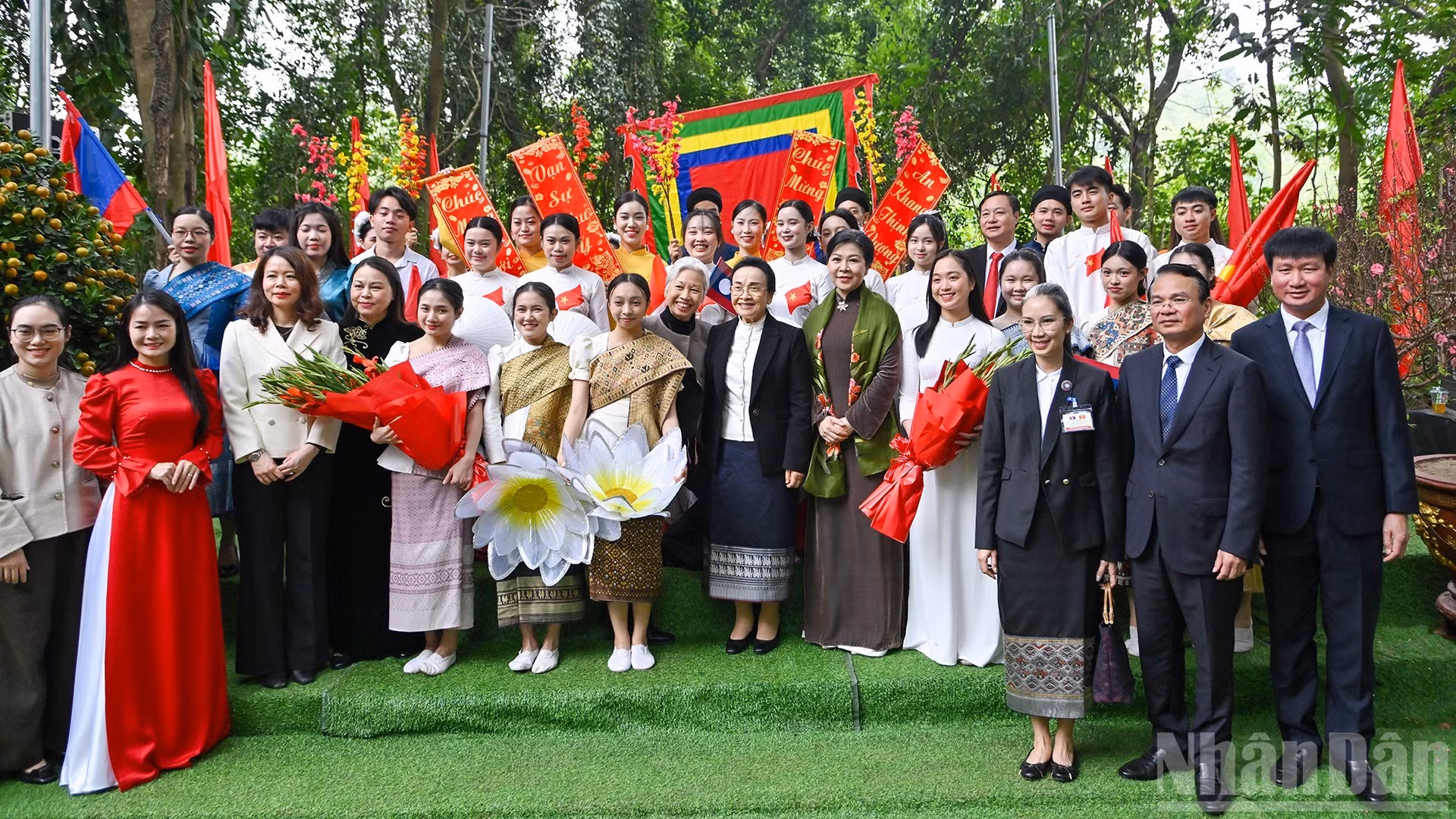 01-7817.jpg