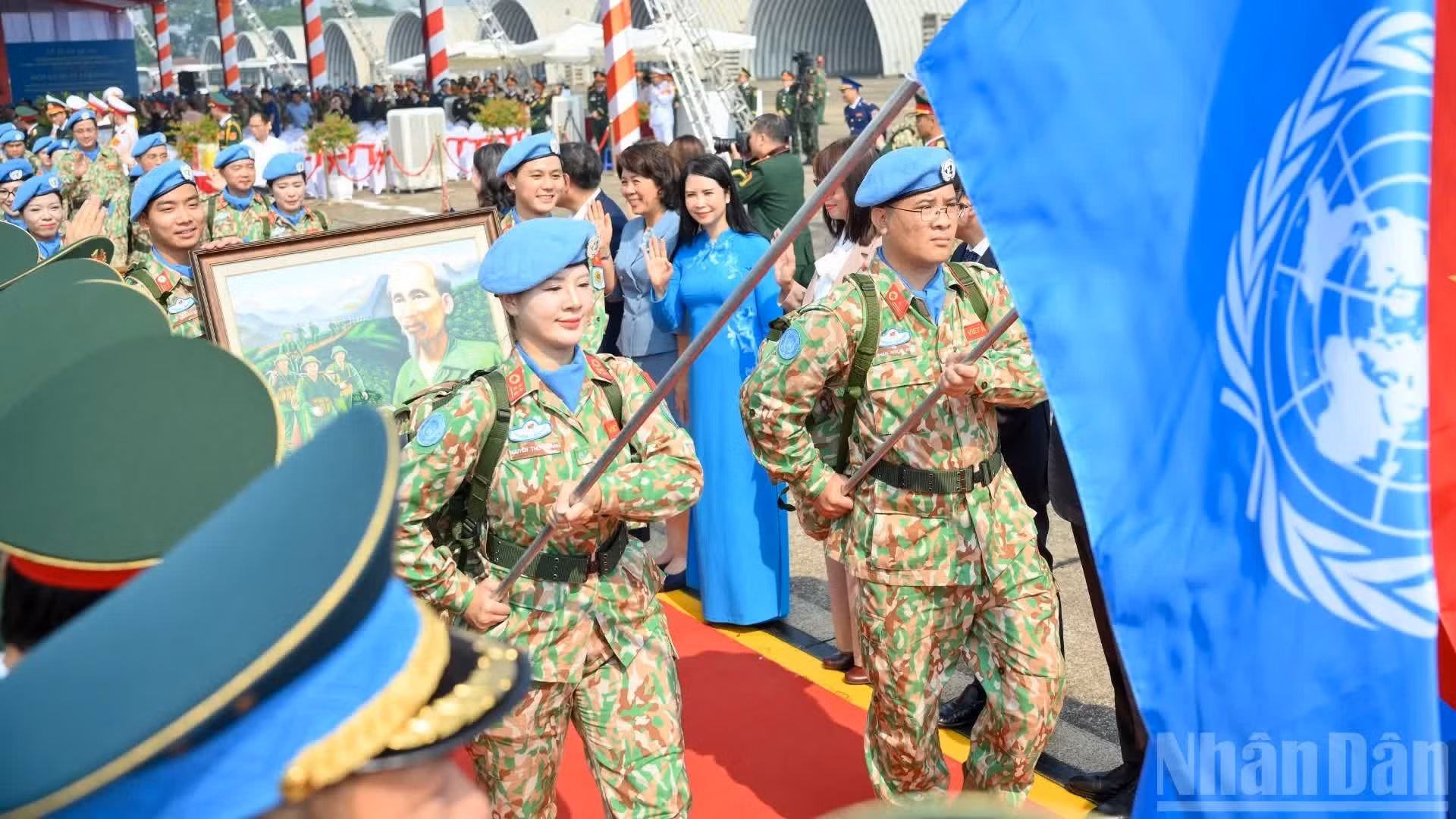 越南八号二级野战医院和五号工兵队执行联合国维和任务出征仪式【组图】