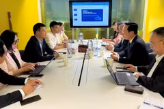 在Station F，代表团了解其运营模式以及发现、筛选和支持创新初创企业的机制。