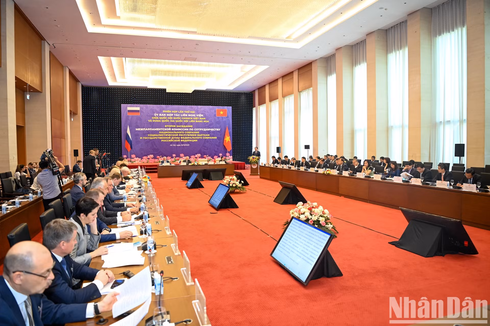 越南国会与俄罗斯联邦国家杜马间合作委员会第二次会议场景。 越南国会与俄罗斯联邦国家杜马间合作委员会第二次会议场景。