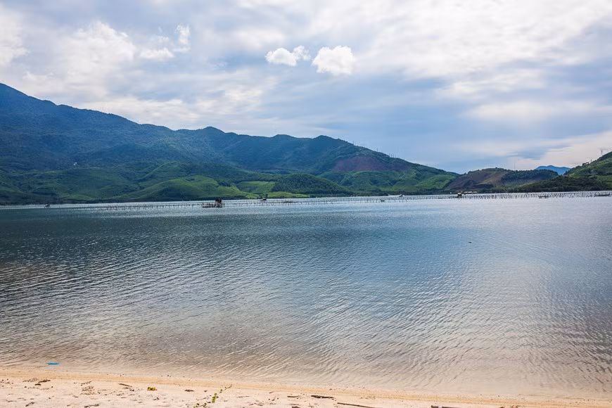 凌姑湾依然保持着原始的海滩，没有商业化。