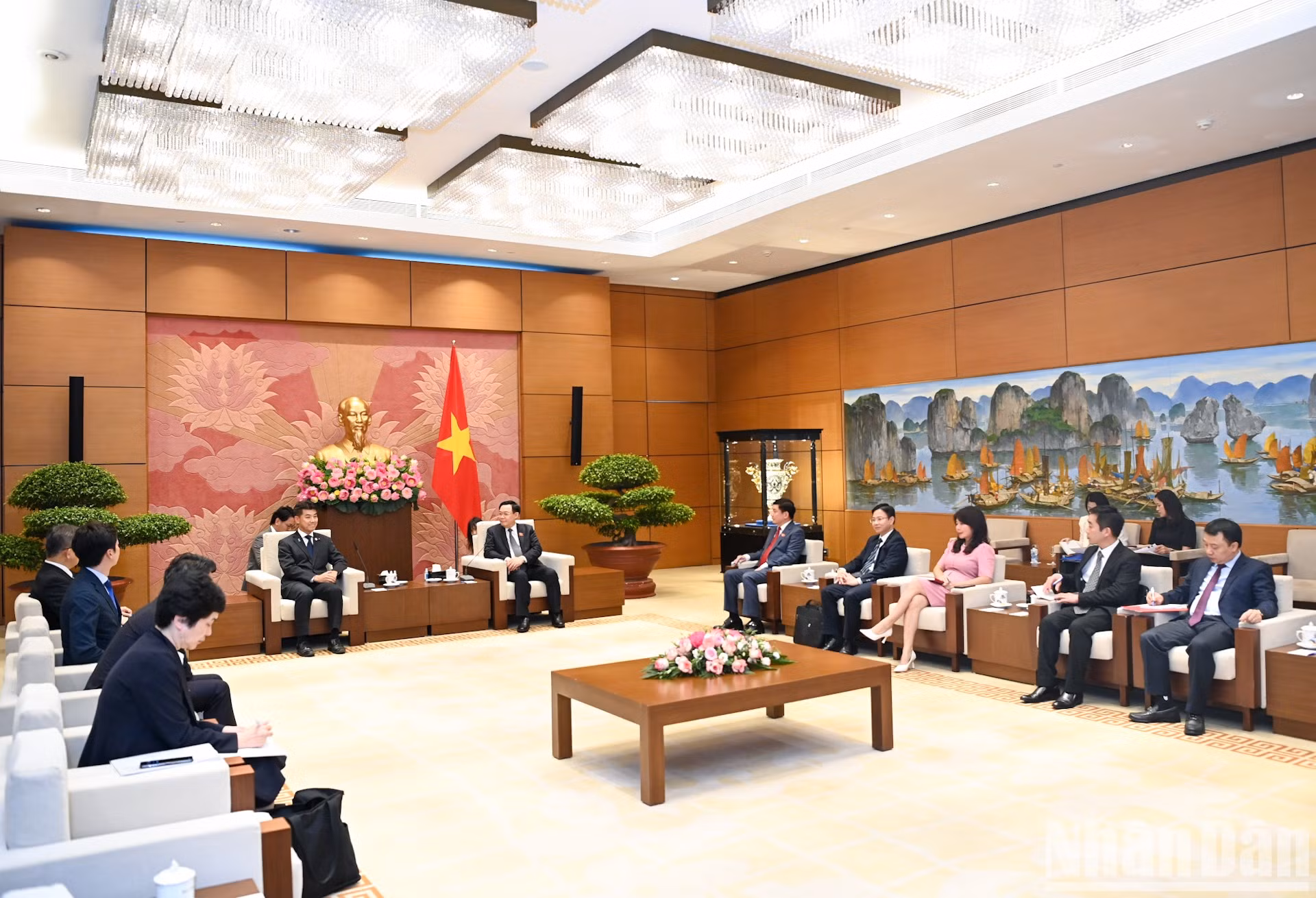 会见场景。