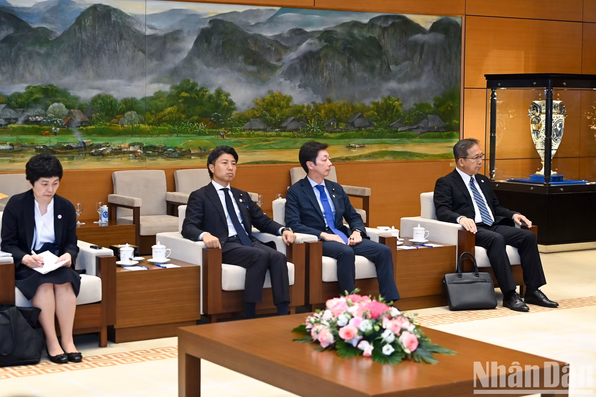 日本立宪民主党代表团成员。