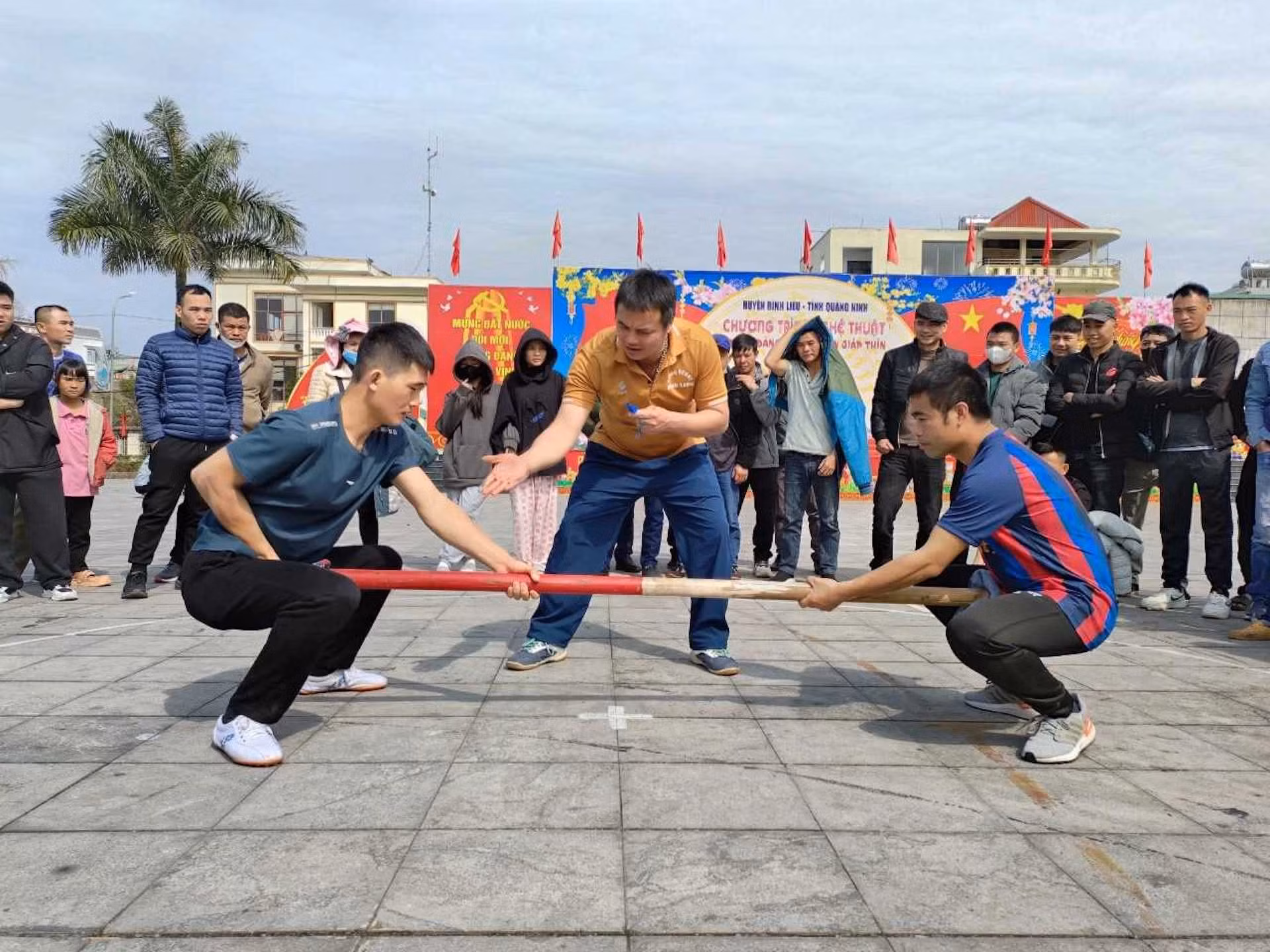 平辽县经常举办文化体育活动，促进该县各民族团结情谊。