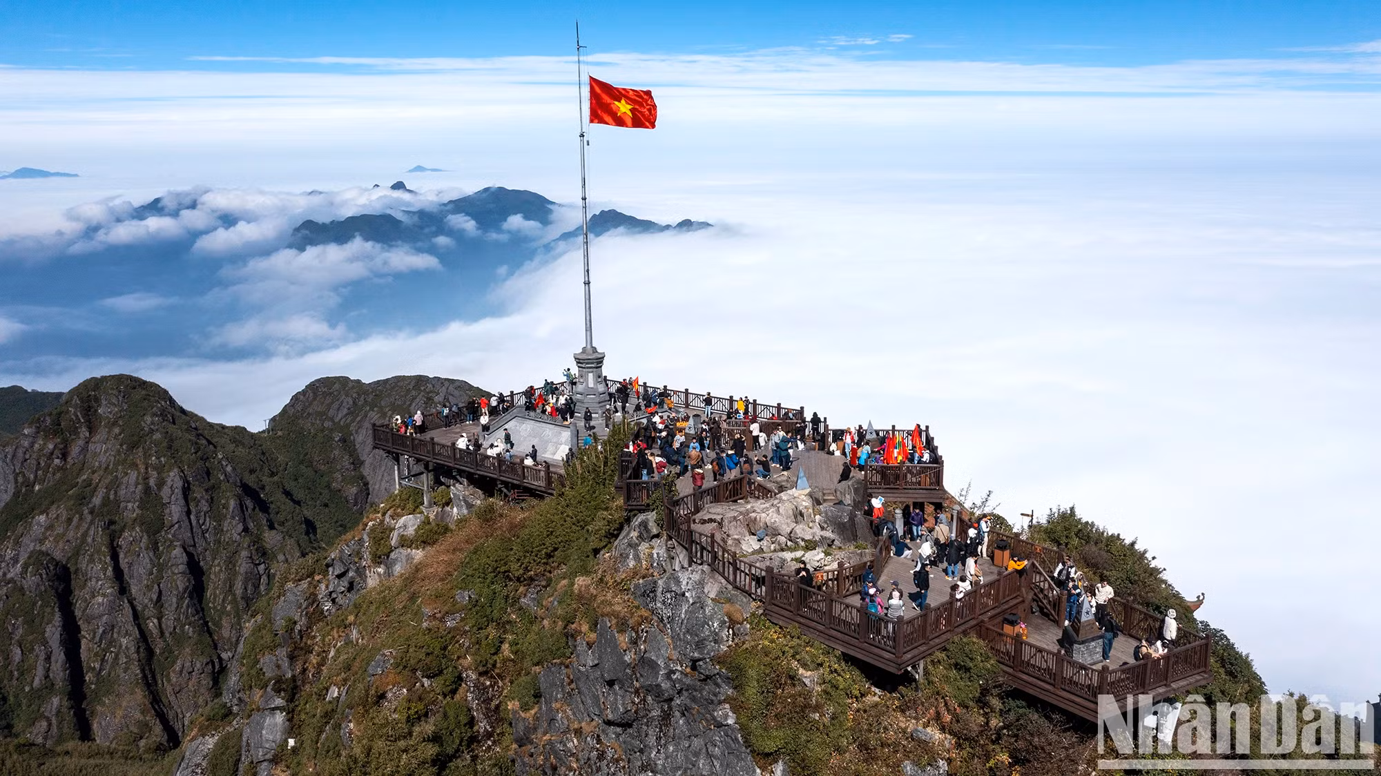终年云雾繚绕和崎岖的地形使番西邦始终笼罩在一种迷人而梦幻的美景。