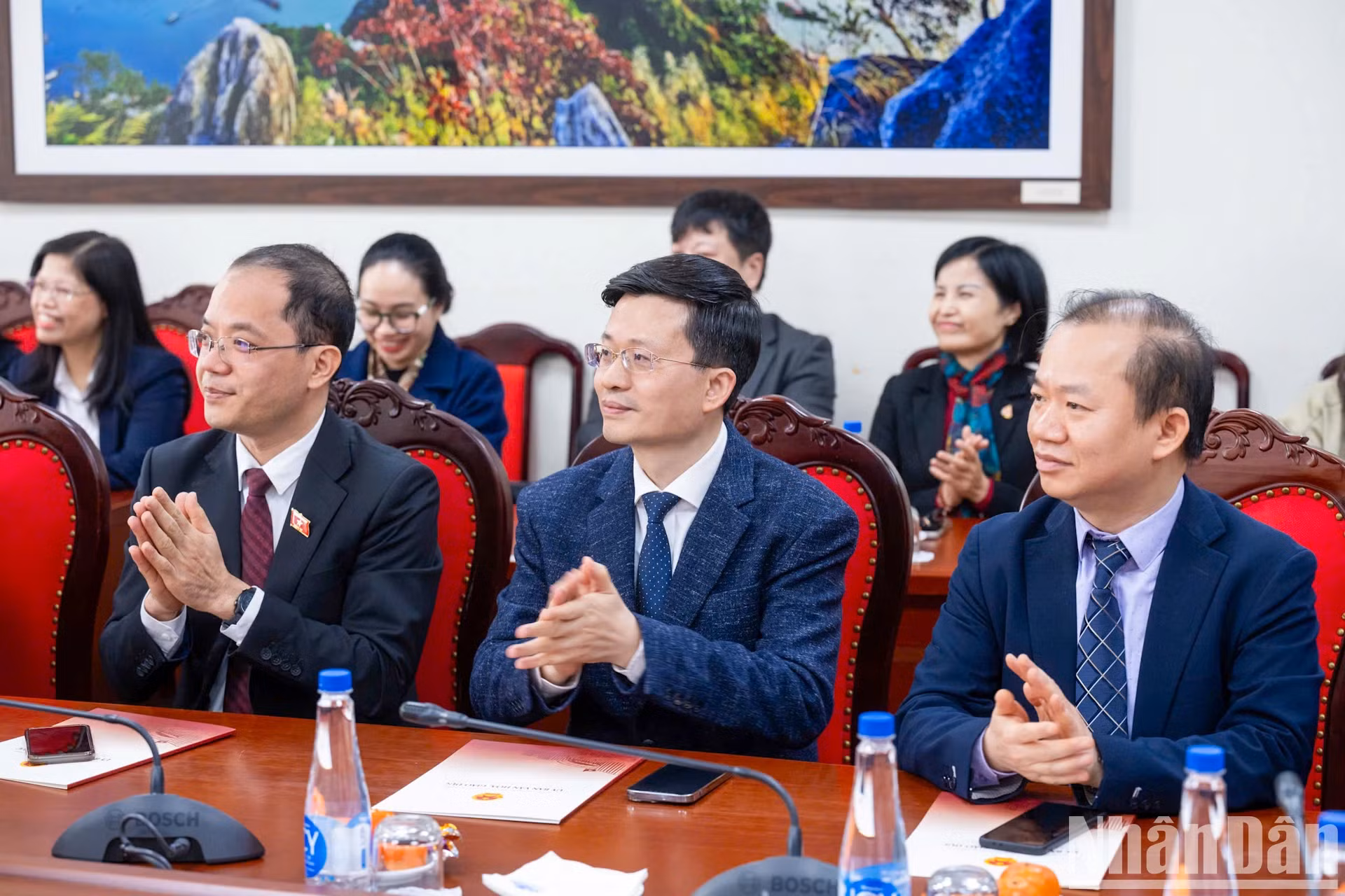 与会代表。