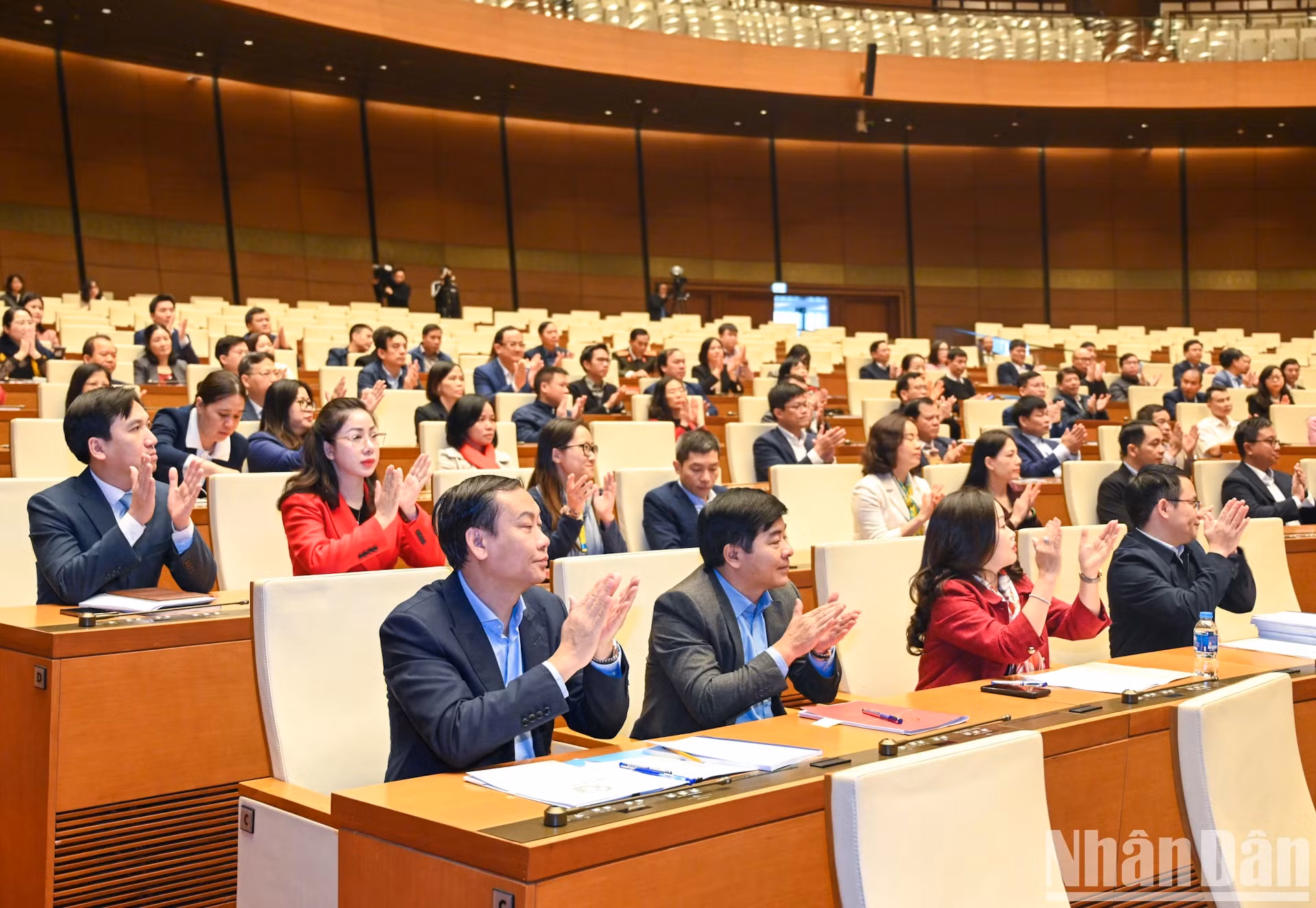 与会代表。