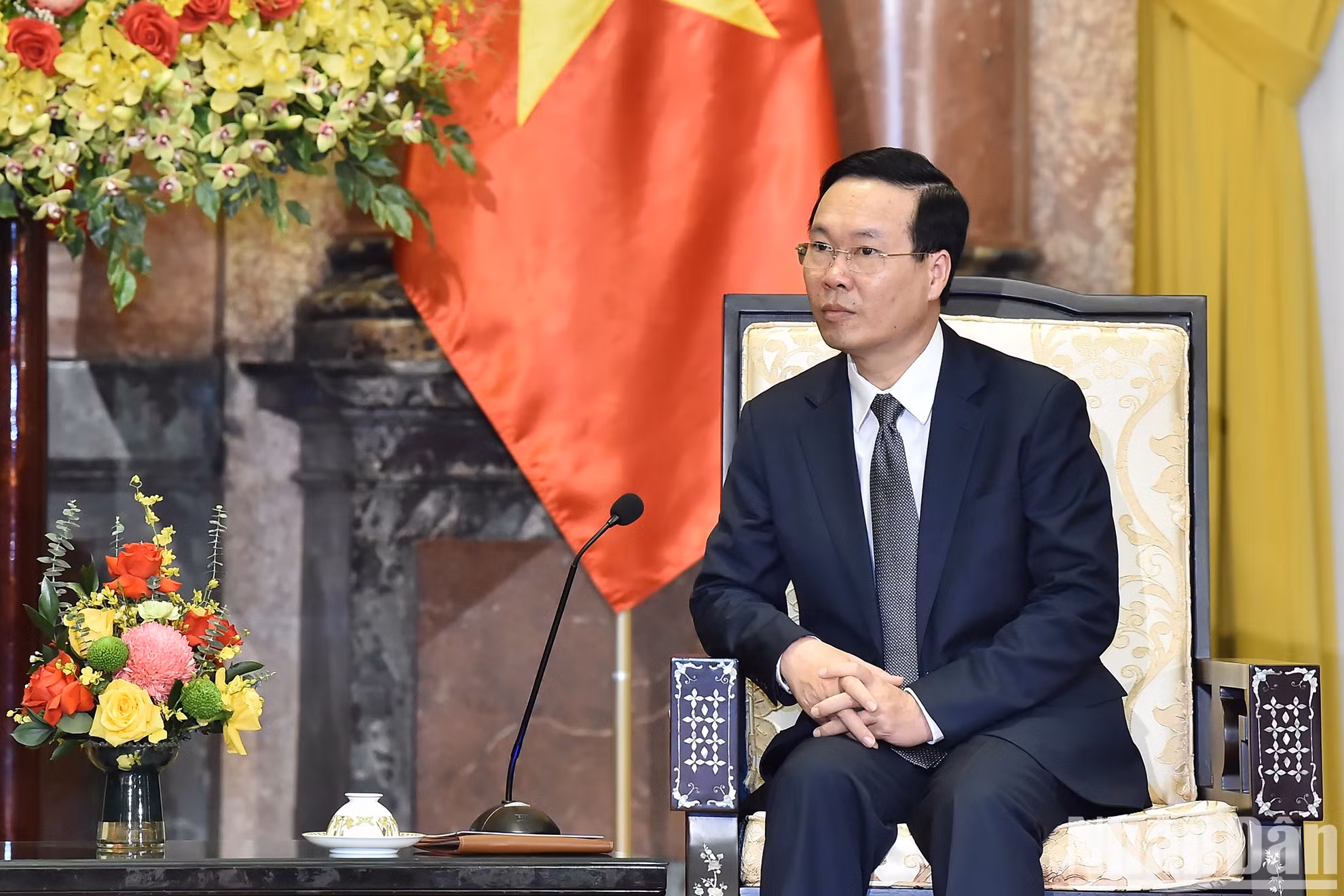 武文赏主席在会见中发表讲话。