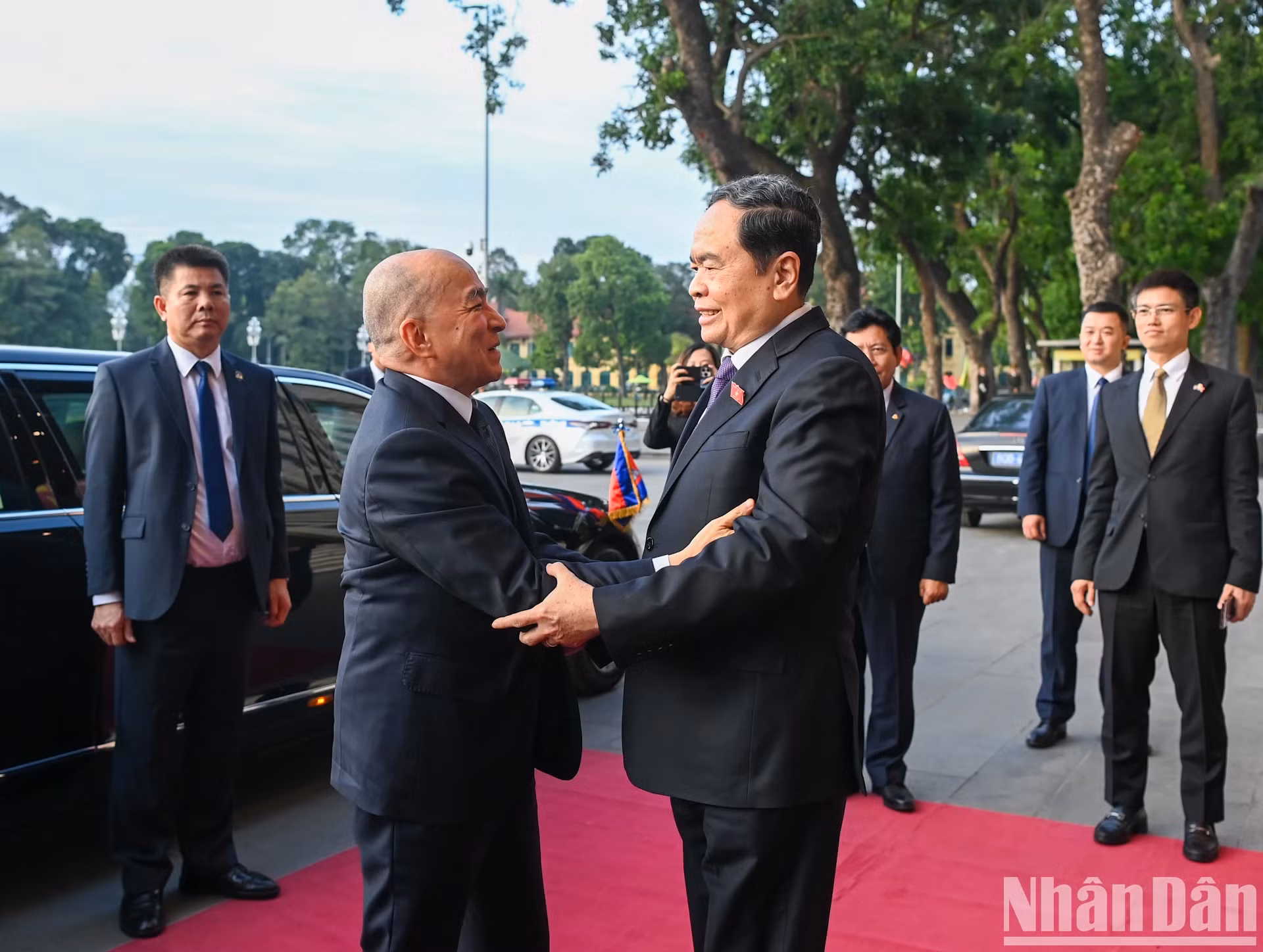 越南国会主席陈青敏和柬埔寨国王诺罗敦·西哈莫尼。 越南国会主席陈青敏和柬埔寨国王诺罗敦·西哈莫尼。