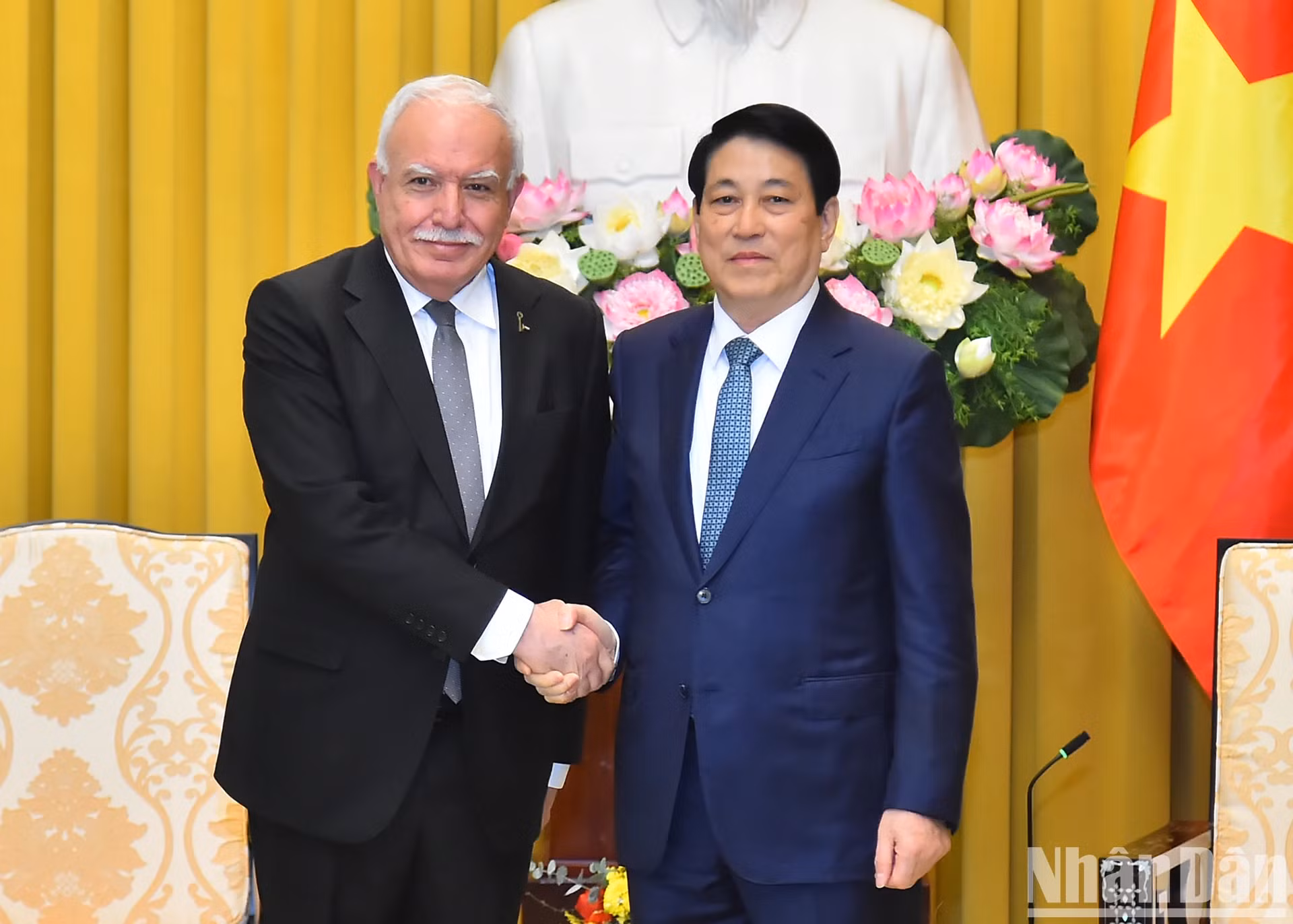 国家主席梁强和巴勒斯坦总统的特使里亚德·马尔基。