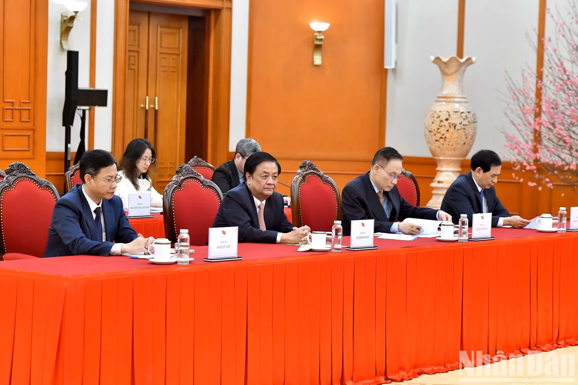 与会代表。