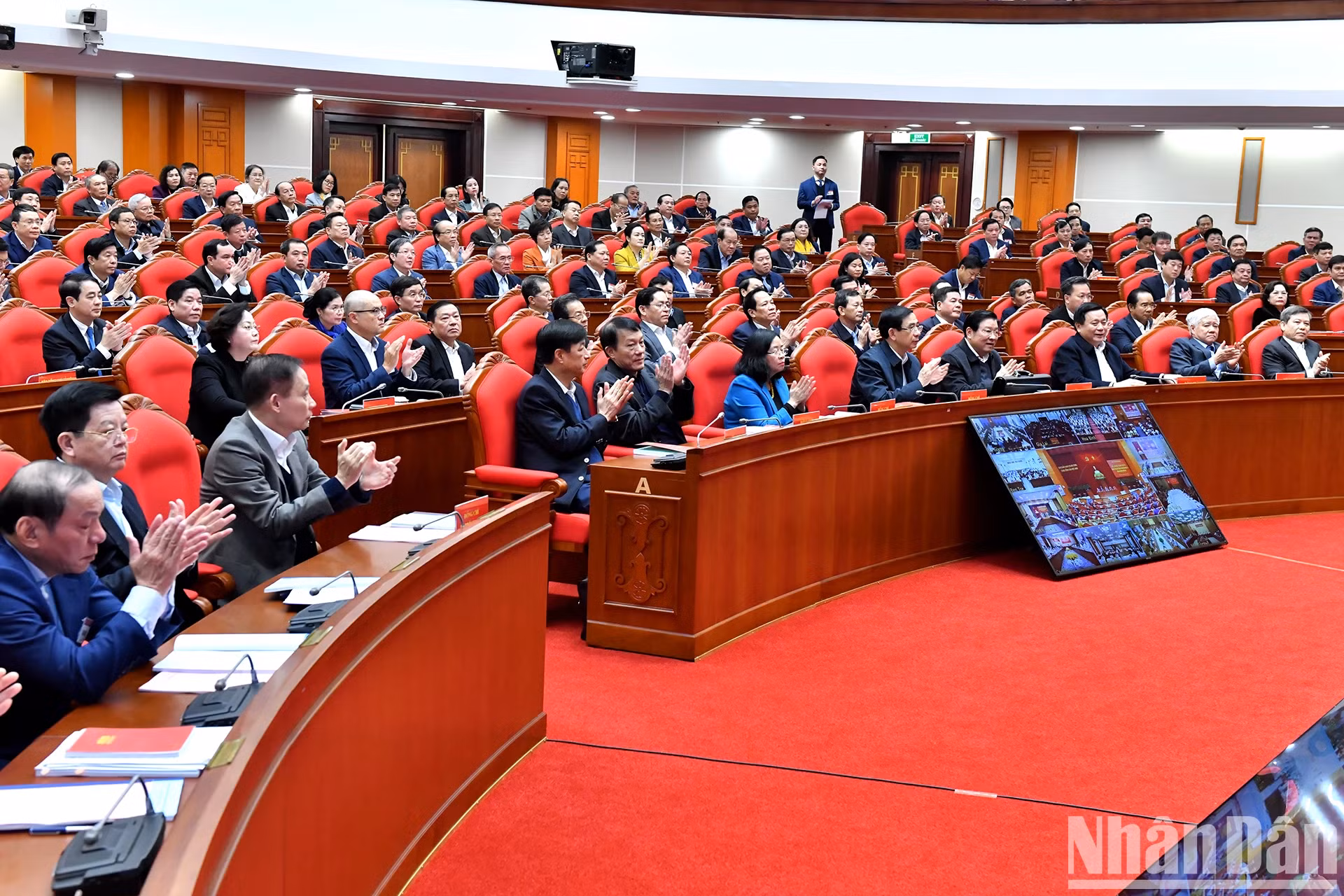 与会代表。