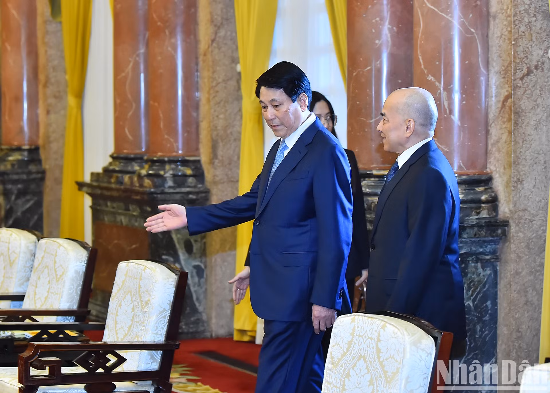 柬埔寨国王诺罗敦·西哈莫尼于2024年11月28日至29日对越南进行国事访问。 柬埔寨国王诺罗敦·西哈莫尼于2024年11月28日至29日对越南进行国事访问。