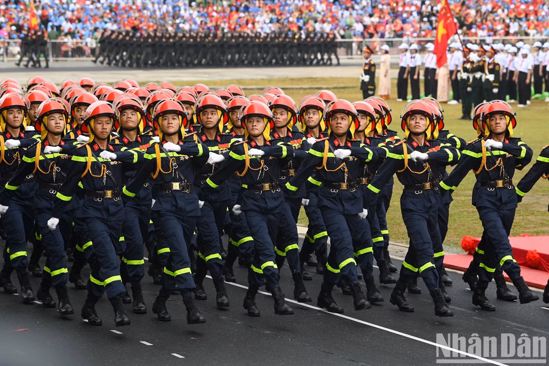 越南消防民警。