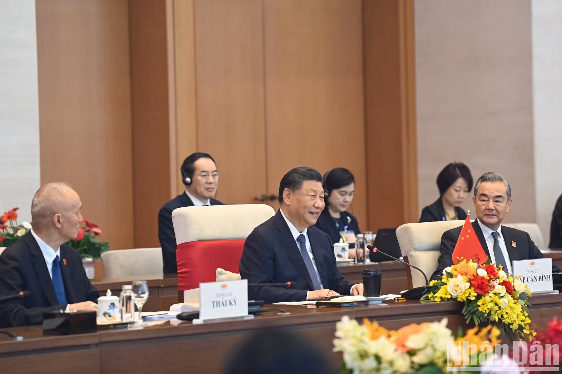 中共中央总书记、中国国家主席习近平在会见中发表讲话。
