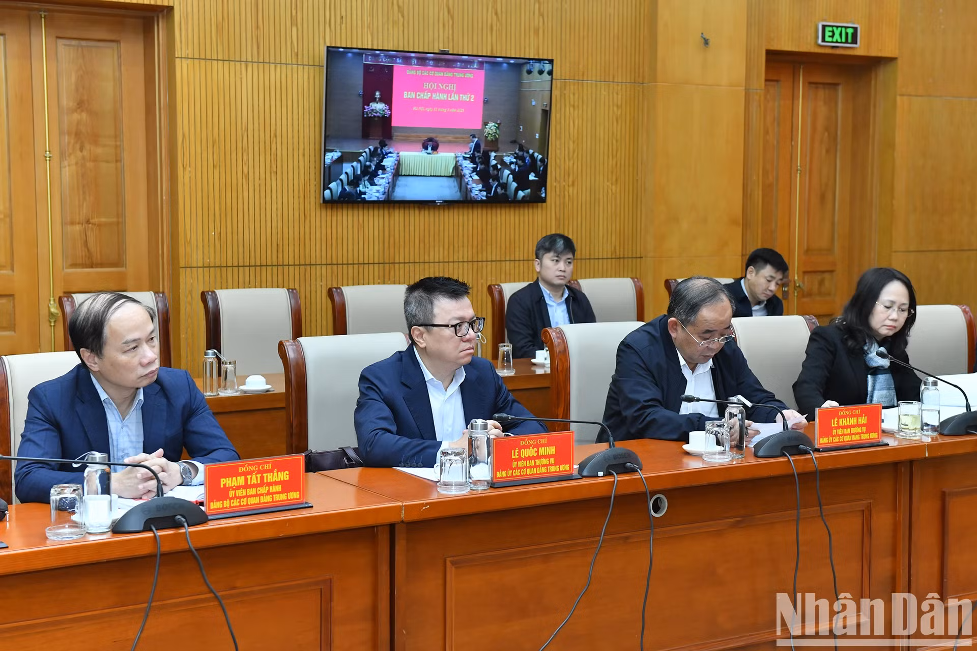 与会代表。