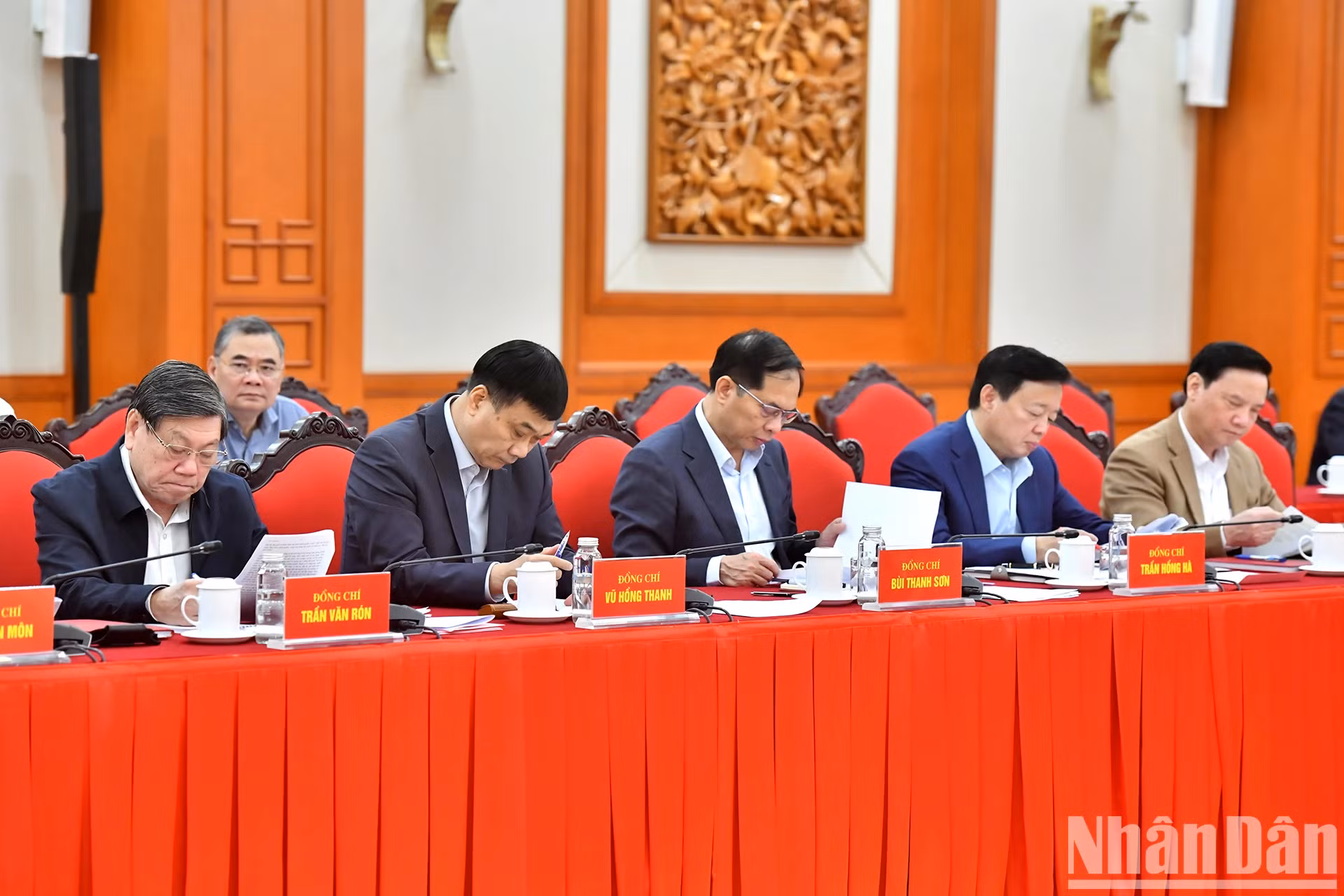 与会代表。