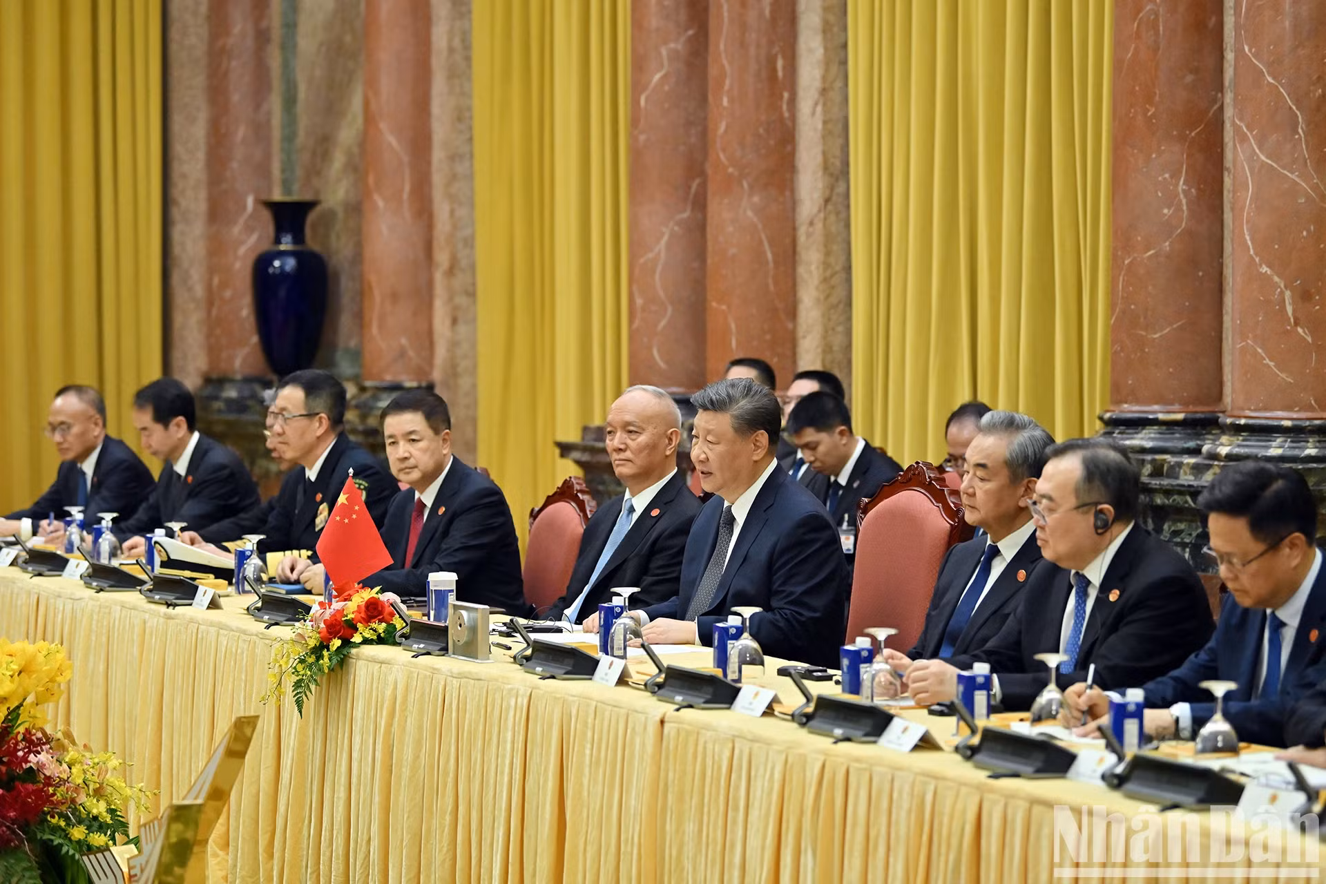 出席会谈的中国代表团。