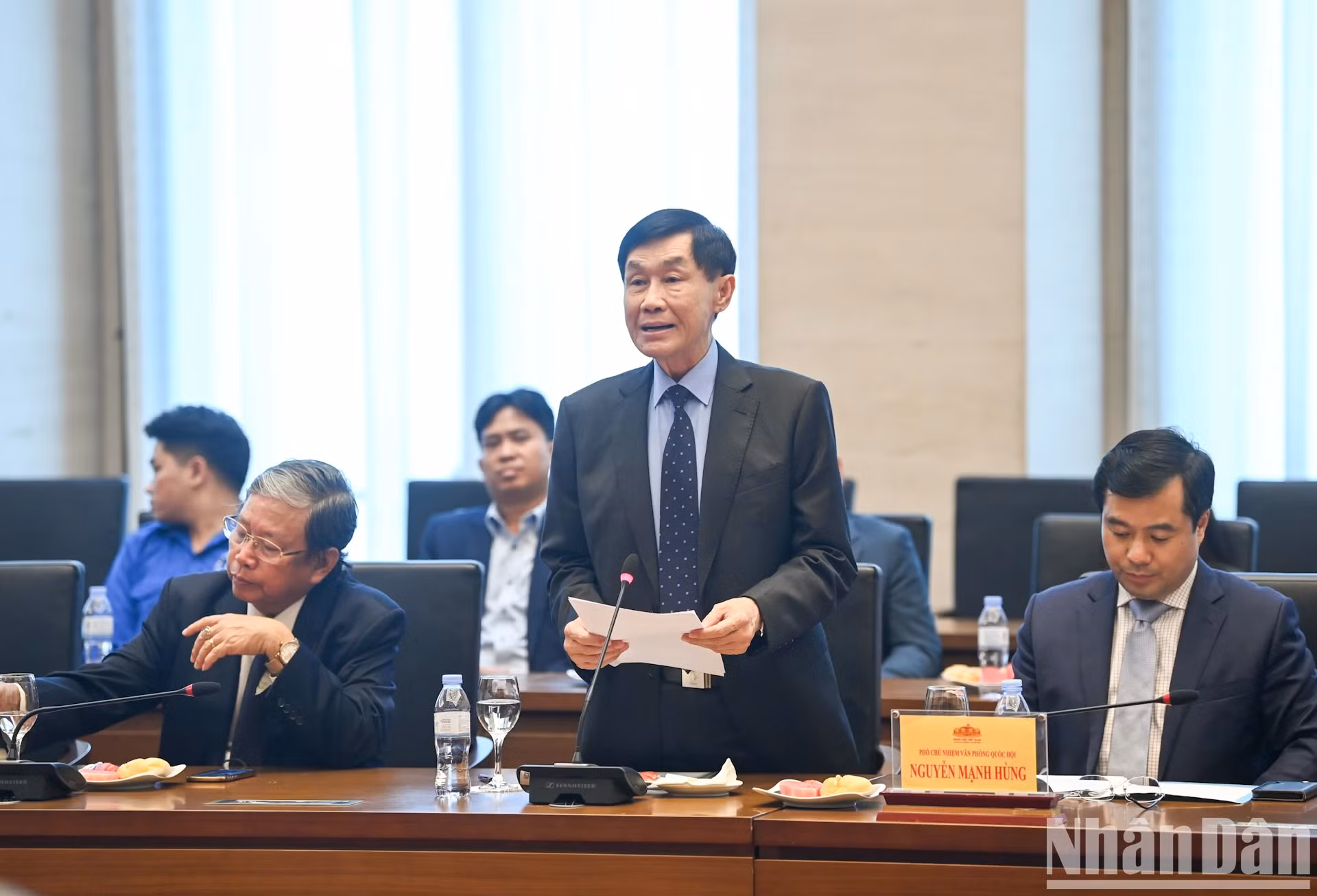 跨太平洋集团董事长阮幸发表讲话。
