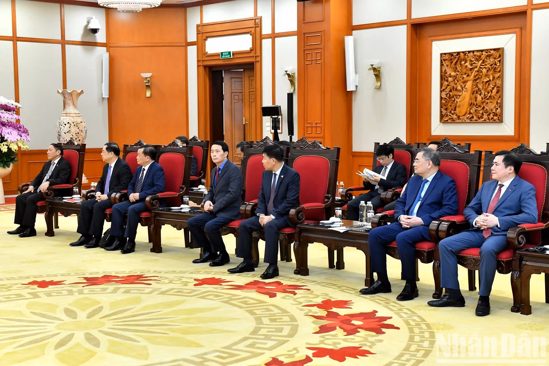 越南代表出席会见