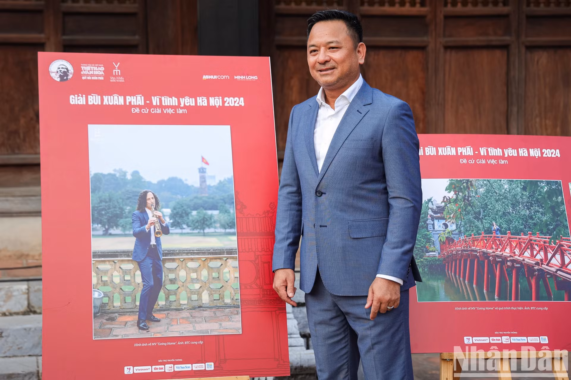 越南IB集团董事长阮垂阳以及提名“为河内之爱”行动奖的萨克斯管演奏家、音乐家肯尼·基（Kenny G）音乐音频《回家》（Going Home）宣传河内旅游的音乐产品。