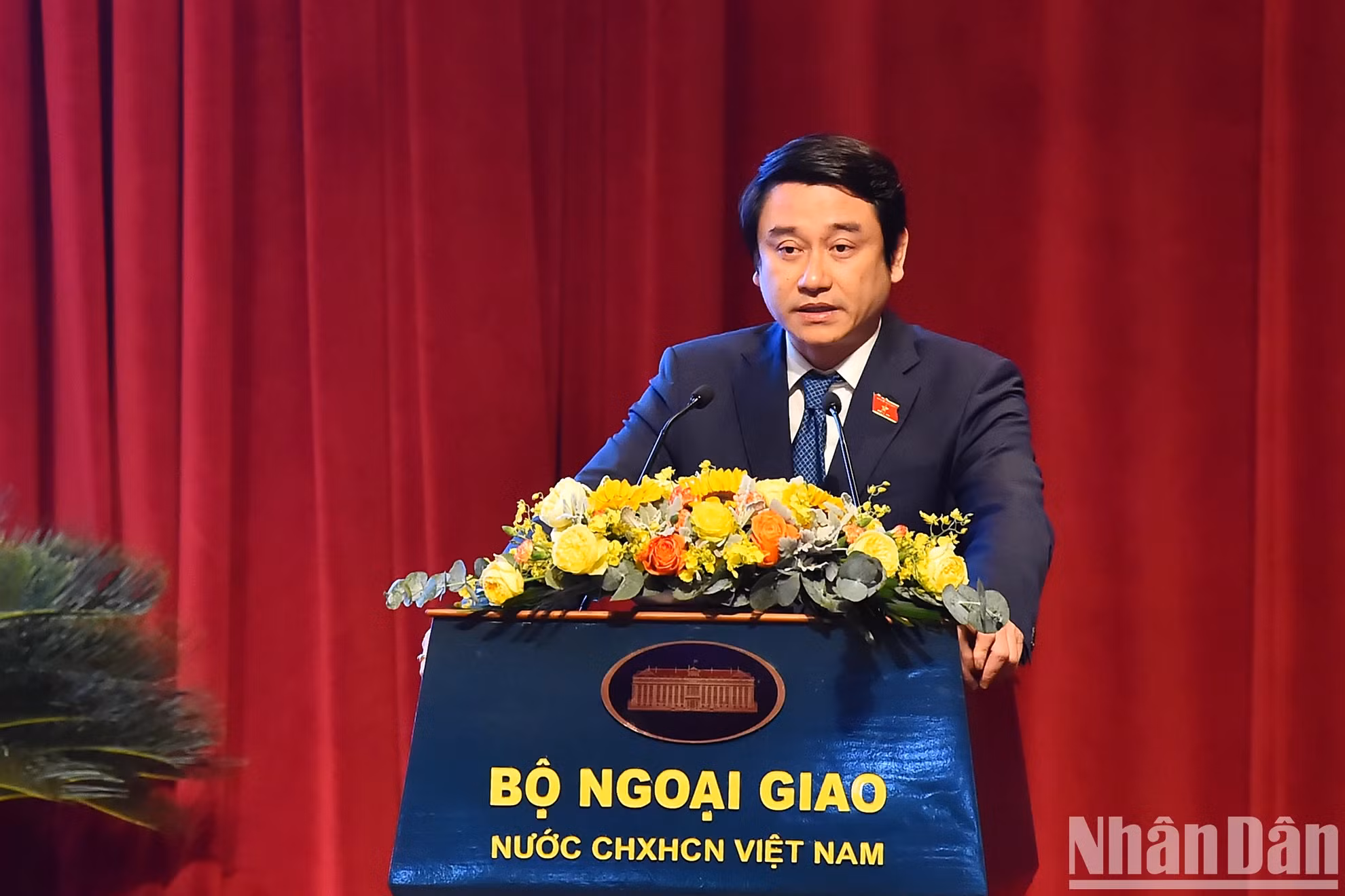 国会对外委员会副主任黎英俊在会上发表演讲。(水原 摄) 国会对外委员会副主任黎英俊在会上发表演讲。(水原 摄)