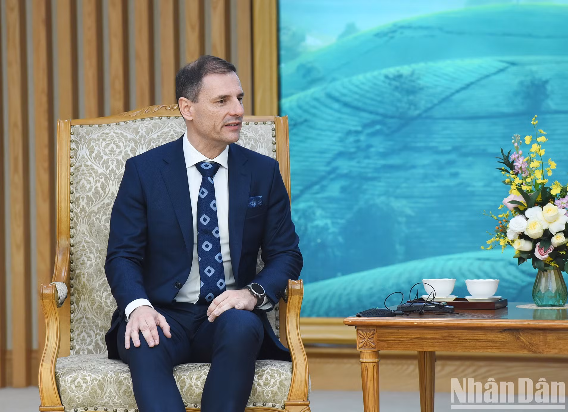 匈牙利司法部长图森·本斯在会见范明正总理时发表讲话。（陈海 摄）