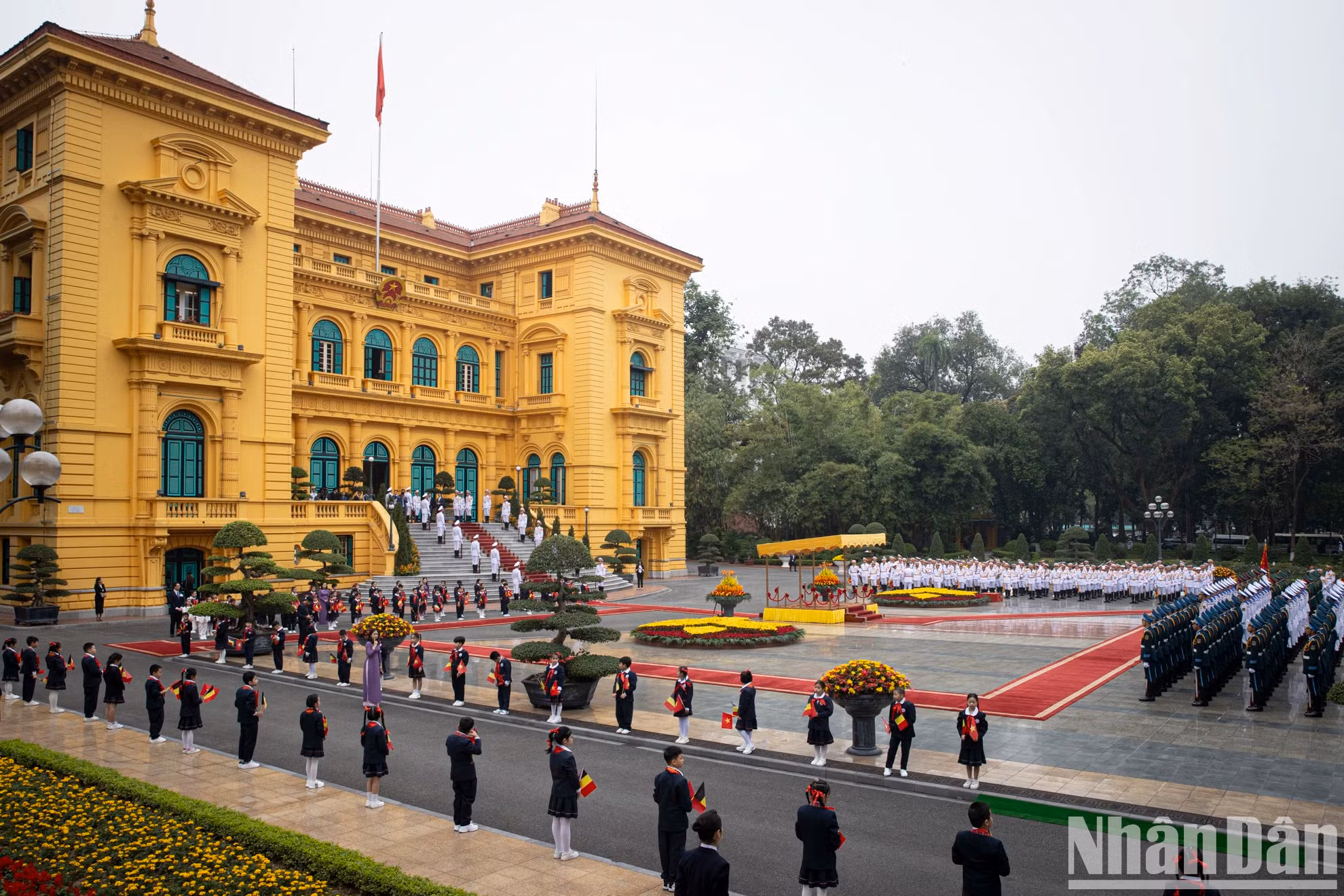 欢迎仪式场景。