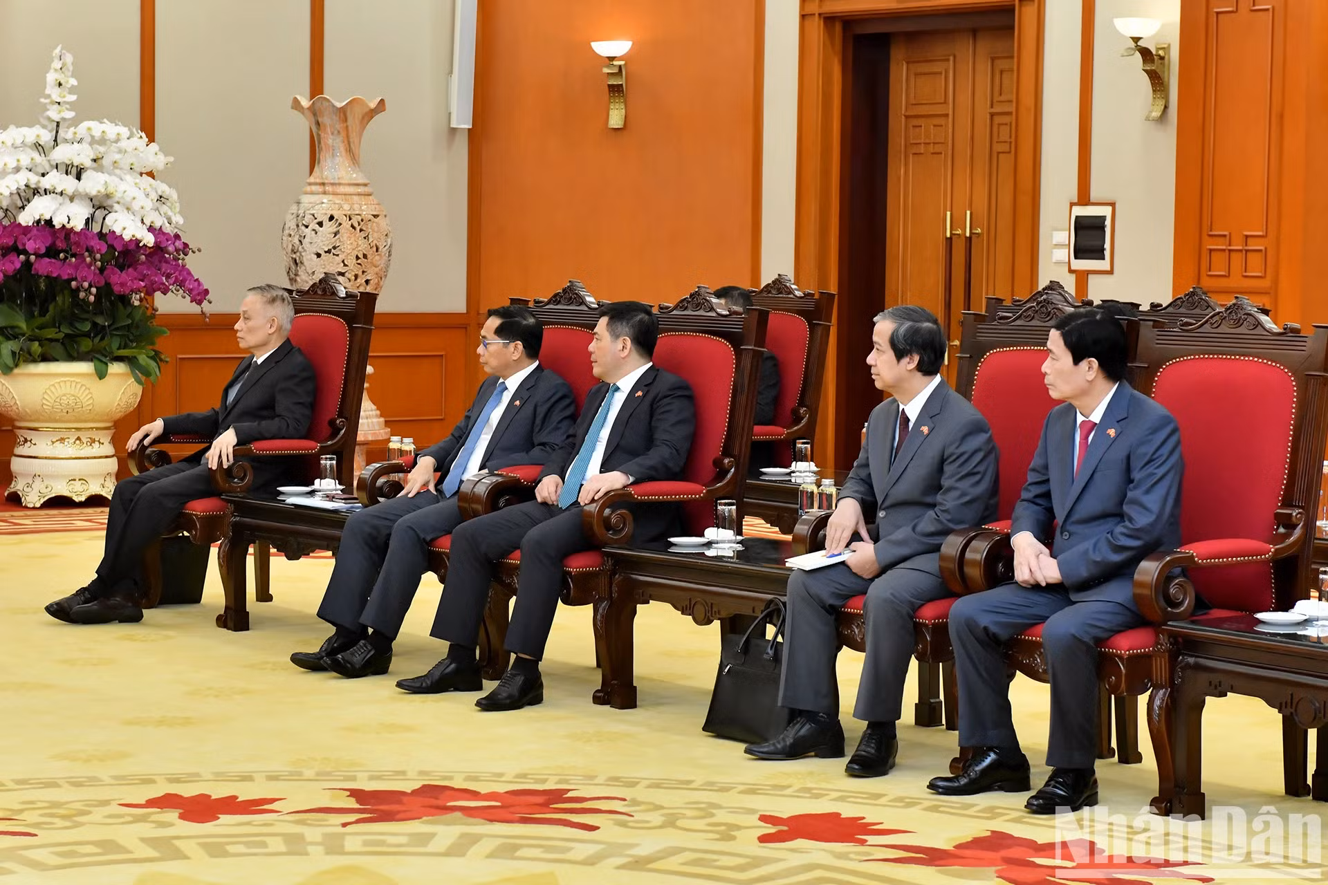 越方代表团成员。