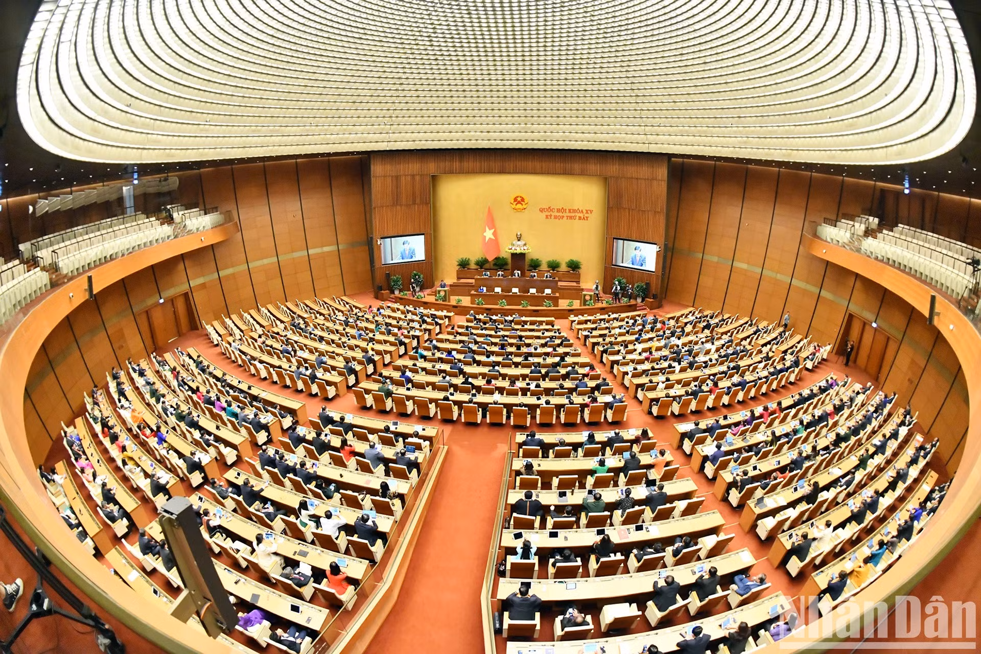 越南第十五届国会第七次会议闭幕式场景。