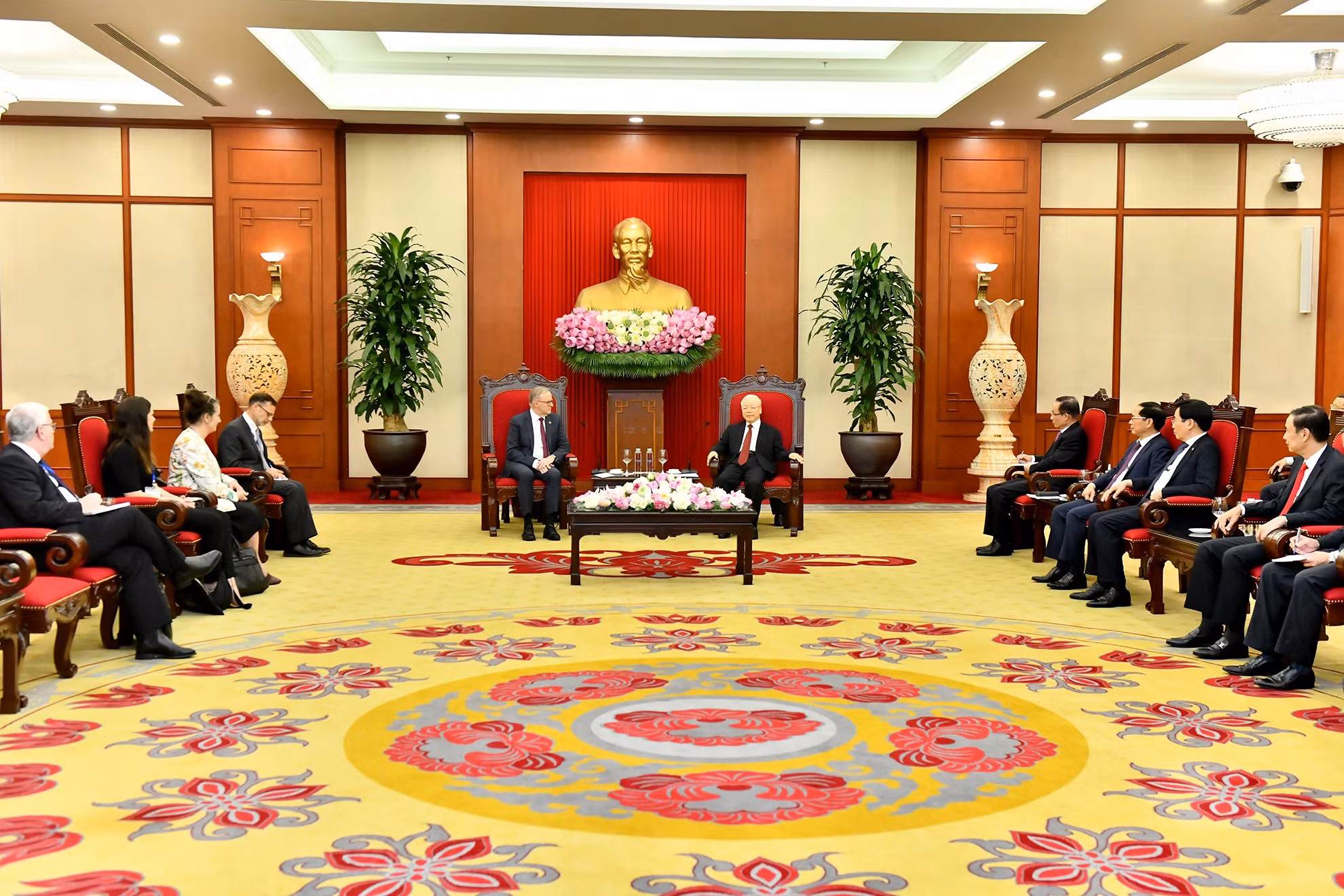 会见全景。 会见全景。
