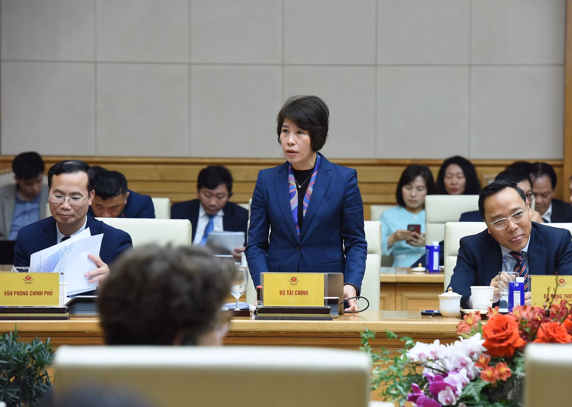 越南财政部副部长阮氏碧玉在会上发言。