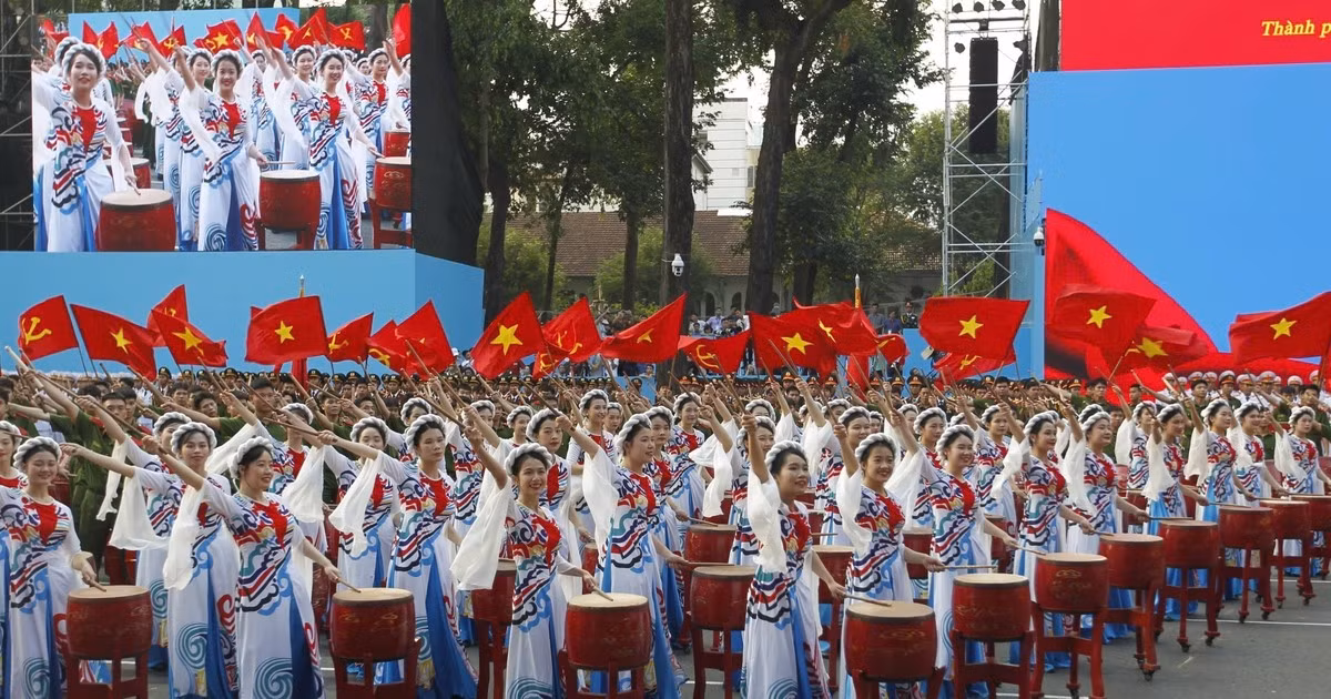 庆祝南方解放、国家统一50周年的精彩艺术表演【组图】