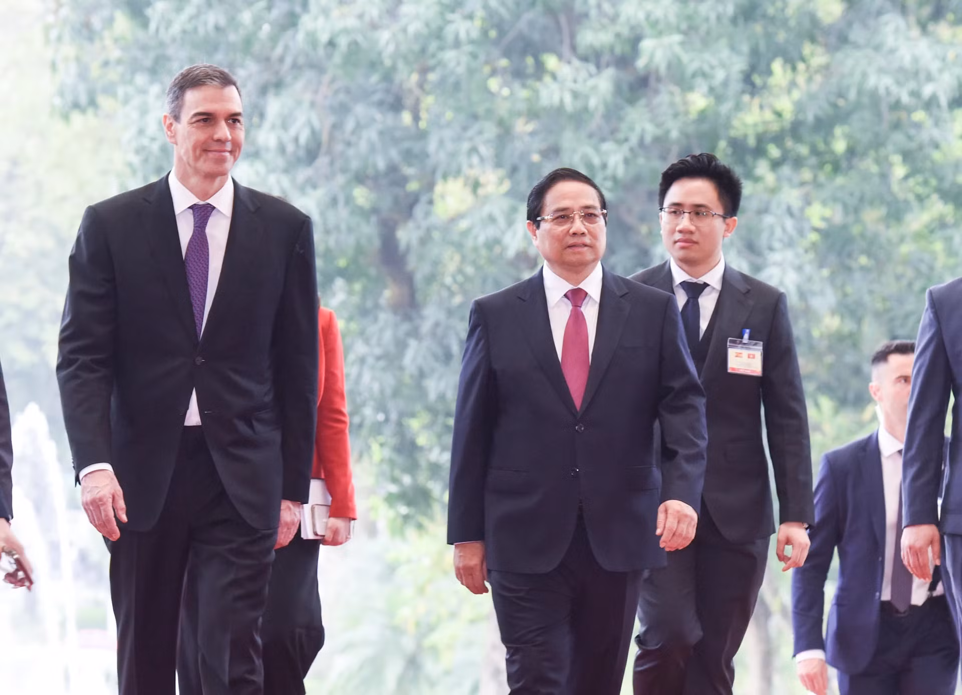 越南政府总理范明正和西班牙首相佩德罗·桑切斯。