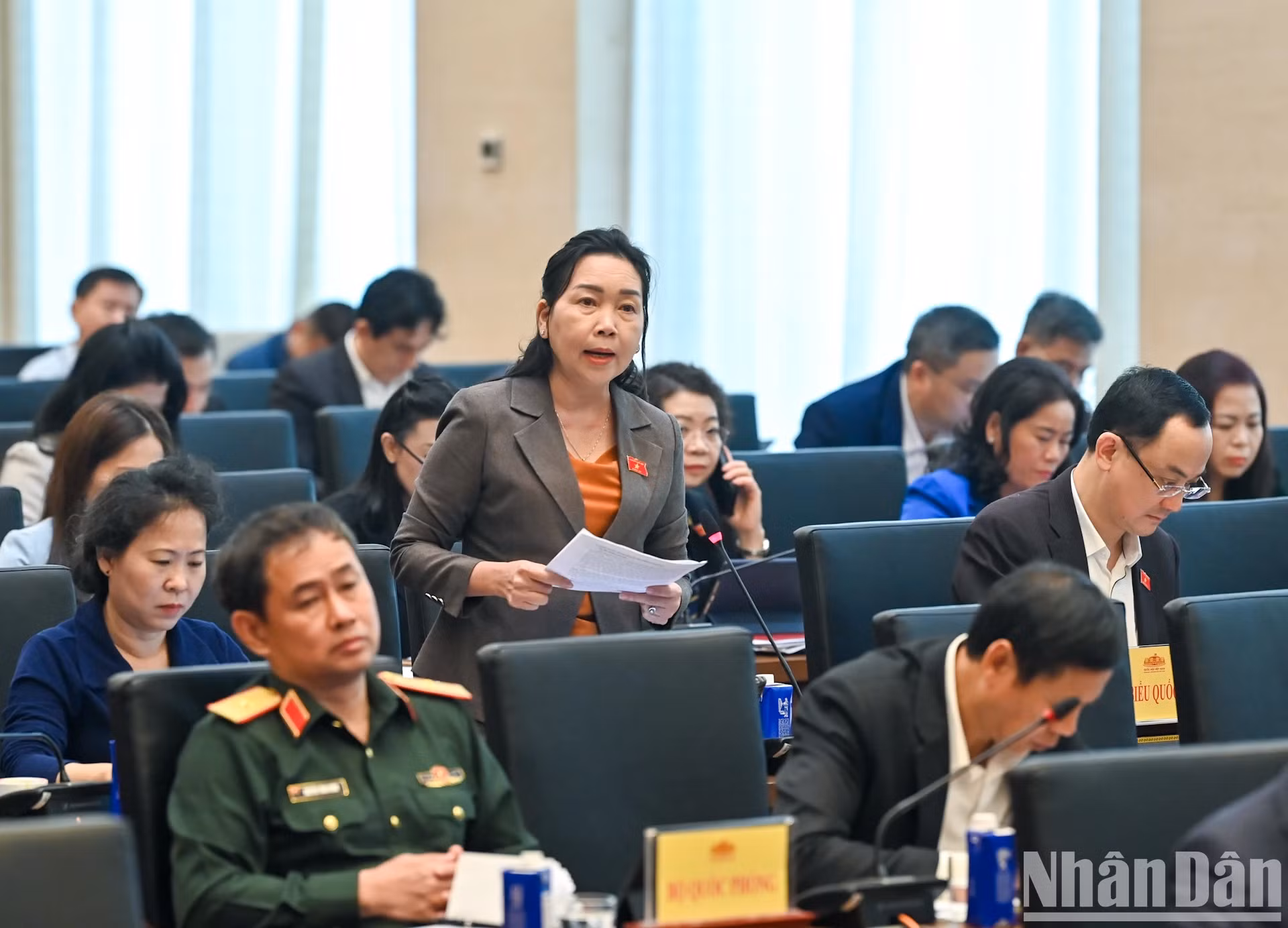 平定省国会代表李节幸发表意见。