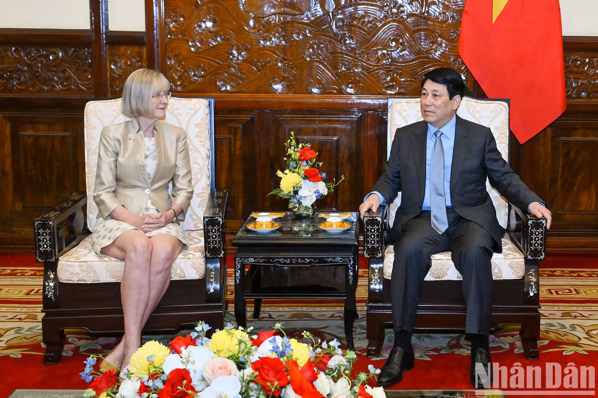 越南国家主席梁强会见澳大利亚新任驻越南大使勃德。 越南国家主席梁强会见澳大利亚新任驻越南大使勃德。