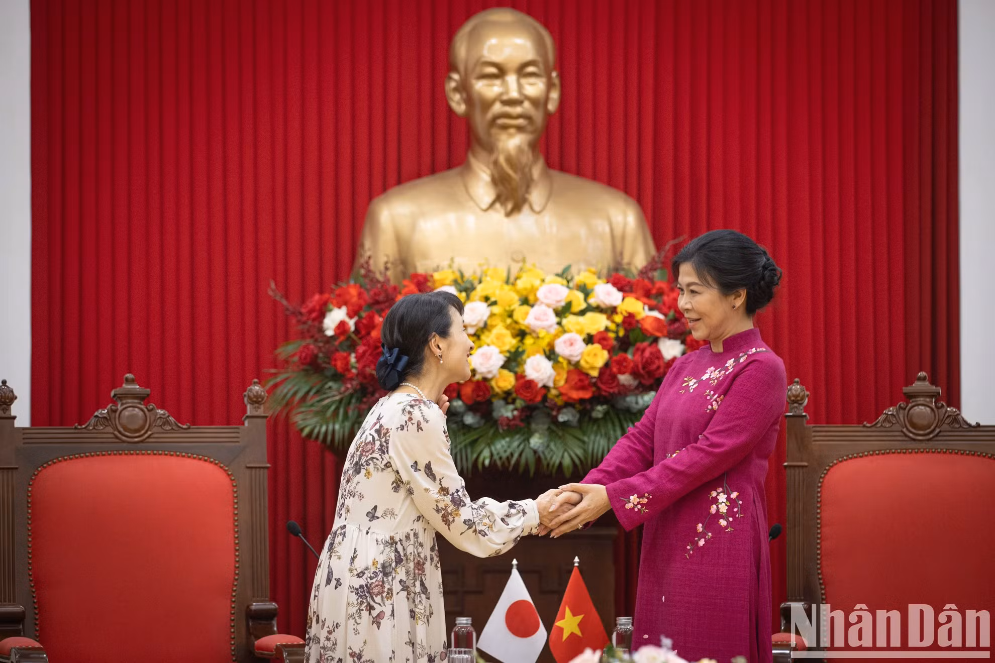 日本首相石破茂和夫人石破佳子以及日本高级代表团从4月27日至29日对越南进行正式访问。