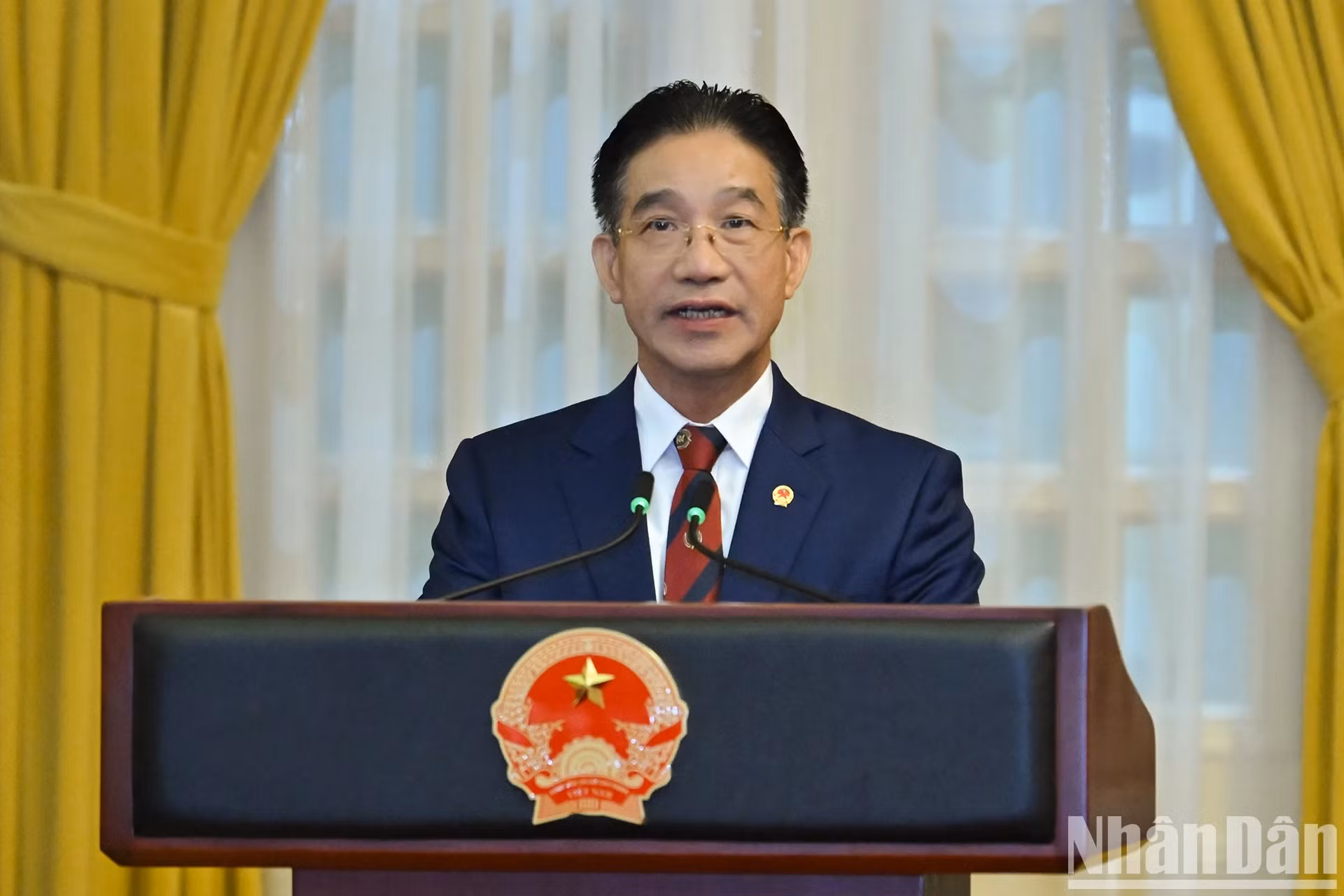 国家主席办公厅副主任范青河发布国家主席的决定，任命阮黄英同志、艮廷才同志、阮勇进同志为国家主席办公厅副主任。