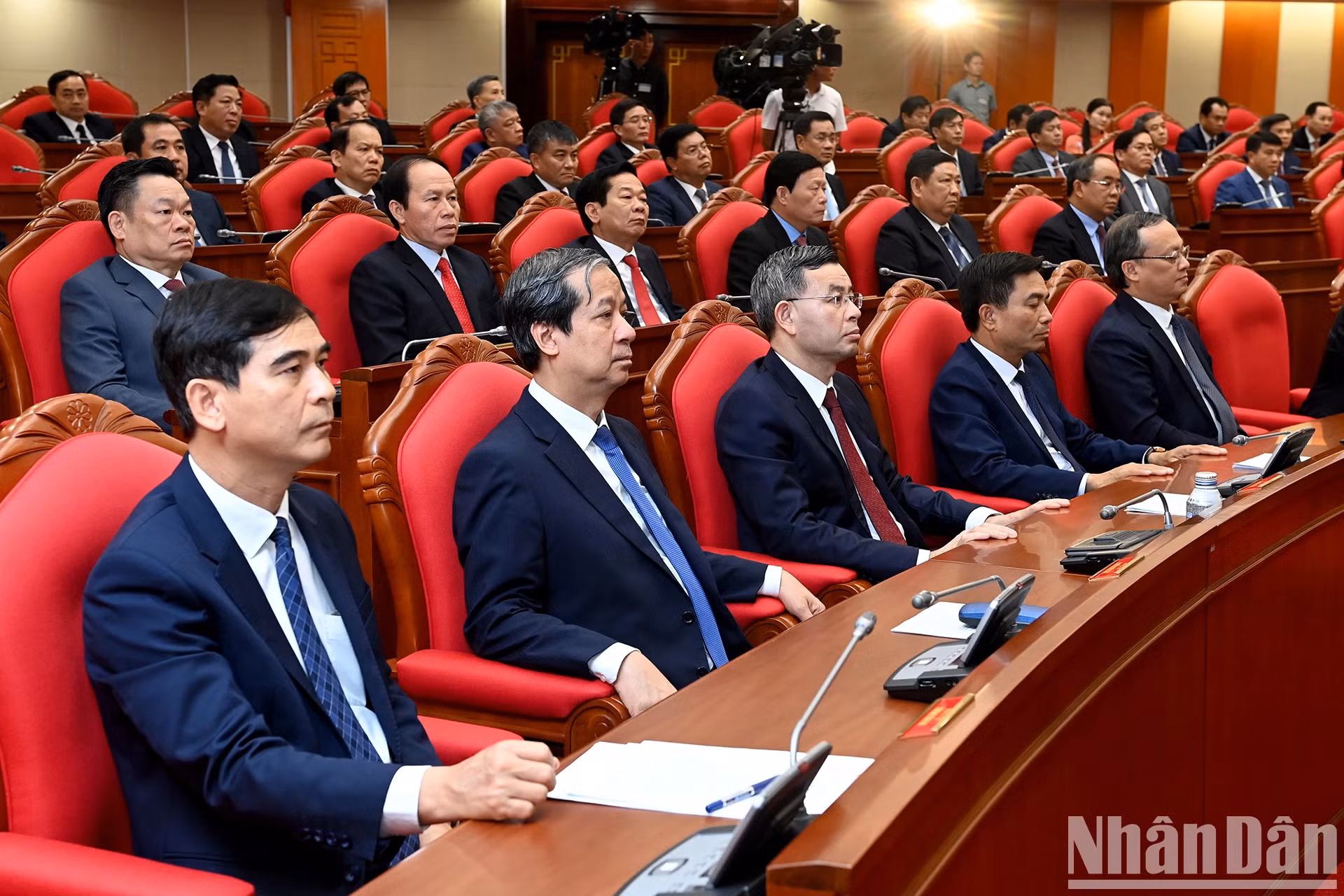 与会代表。