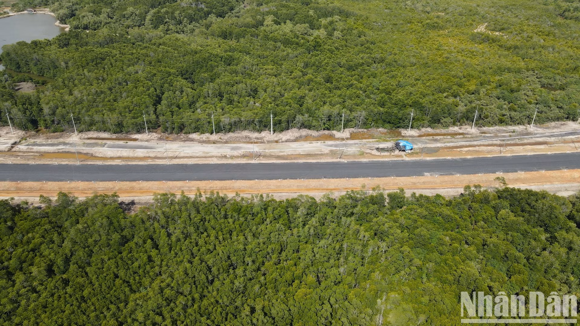该道路于2022年开工建设，目前正在进行最后的施工阶段，以与福安港同步投入使用。
