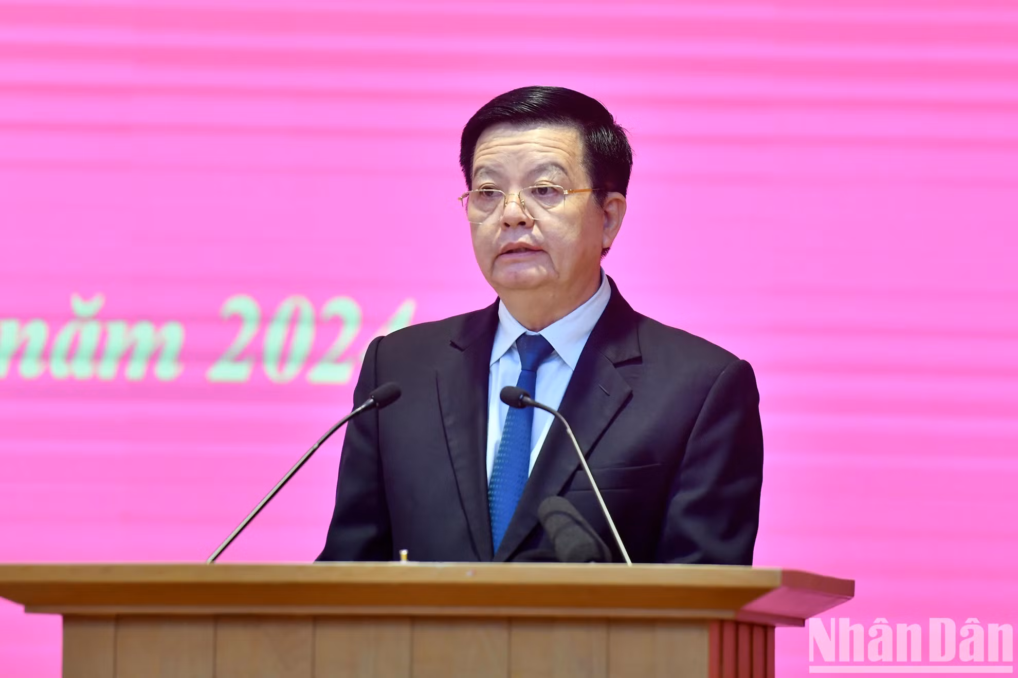 梅文正同志在会上发表讲话。