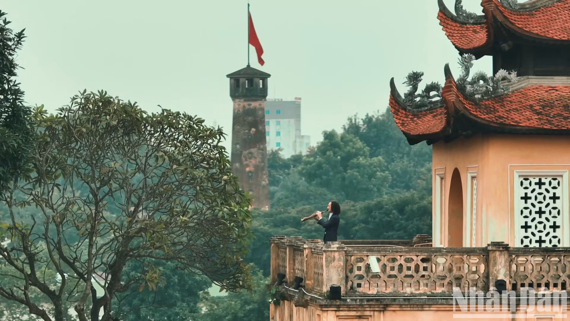 河内皇城地区至今仍保存完好的建筑作品之一。 河内皇城地区至今仍保存完好的建筑作品之一。