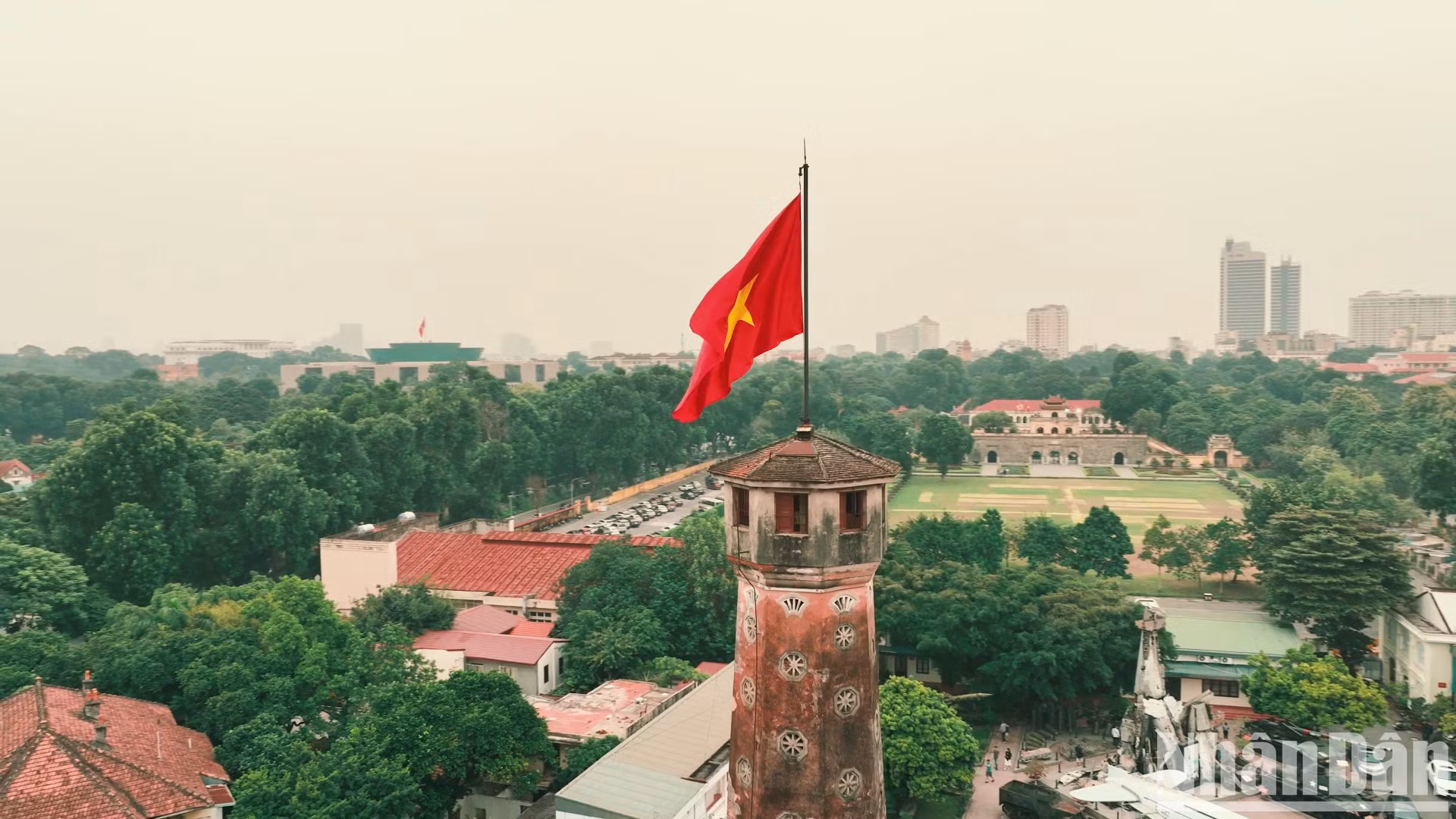 河内旗台。 河内旗台。
