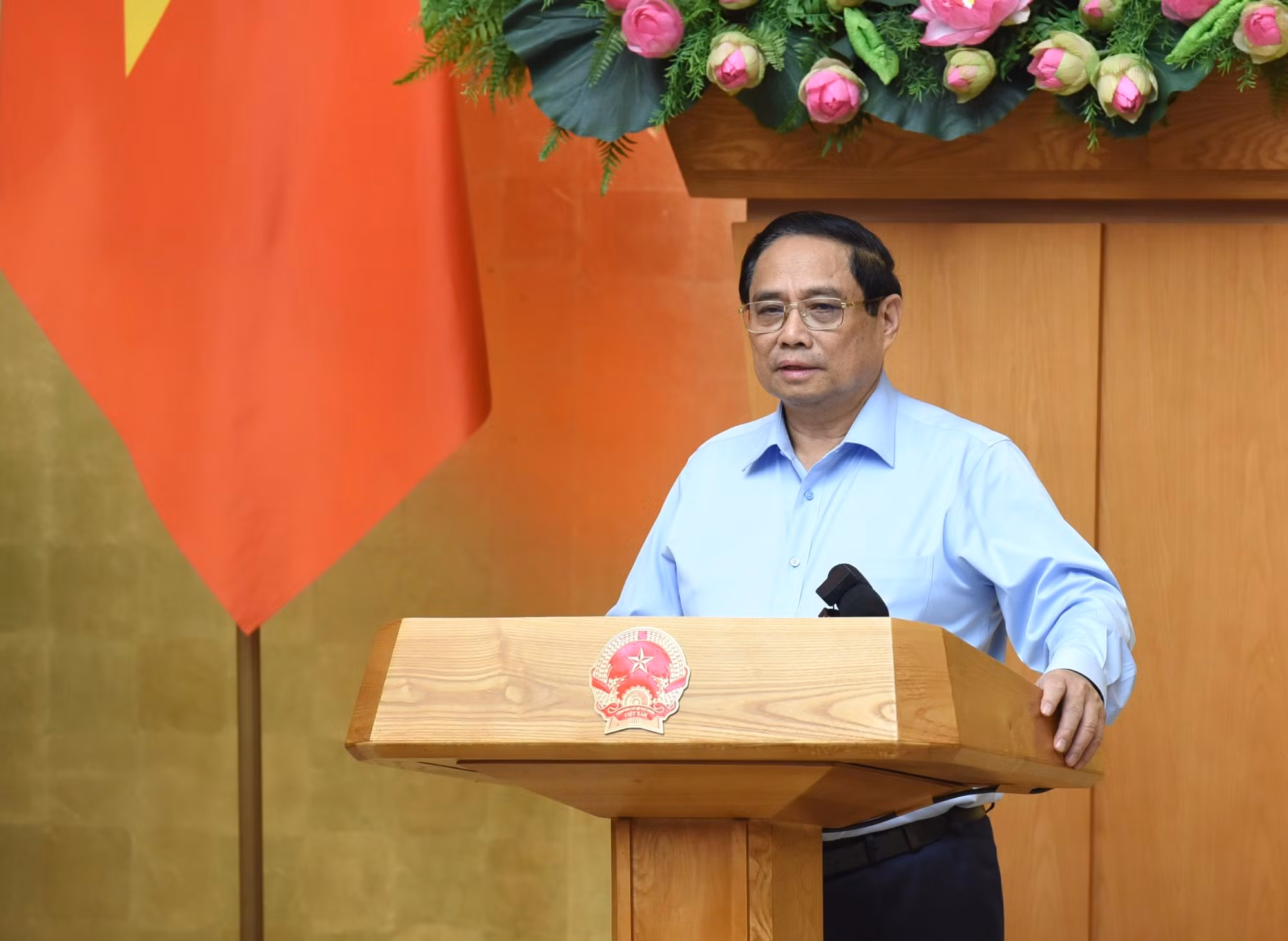 范明正总理主持政府8月份立法工作专题会议。