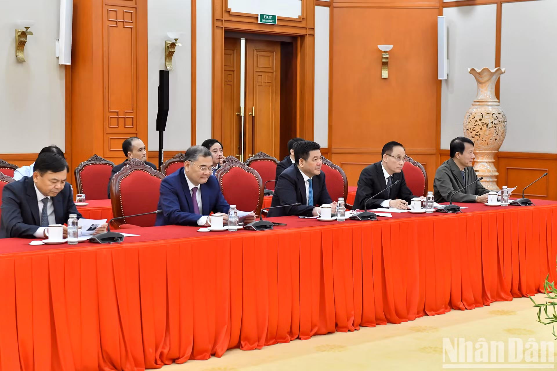 与会代表。