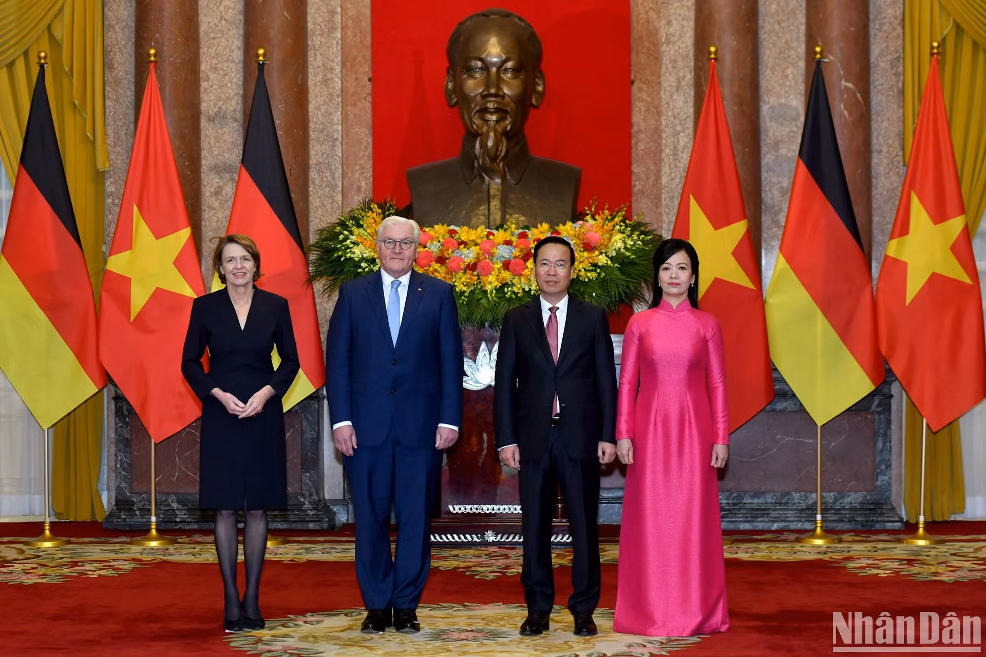 越南国家主席武文赏和夫人与德国总统弗兰克-瓦尔特·施泰因迈尔和夫人。