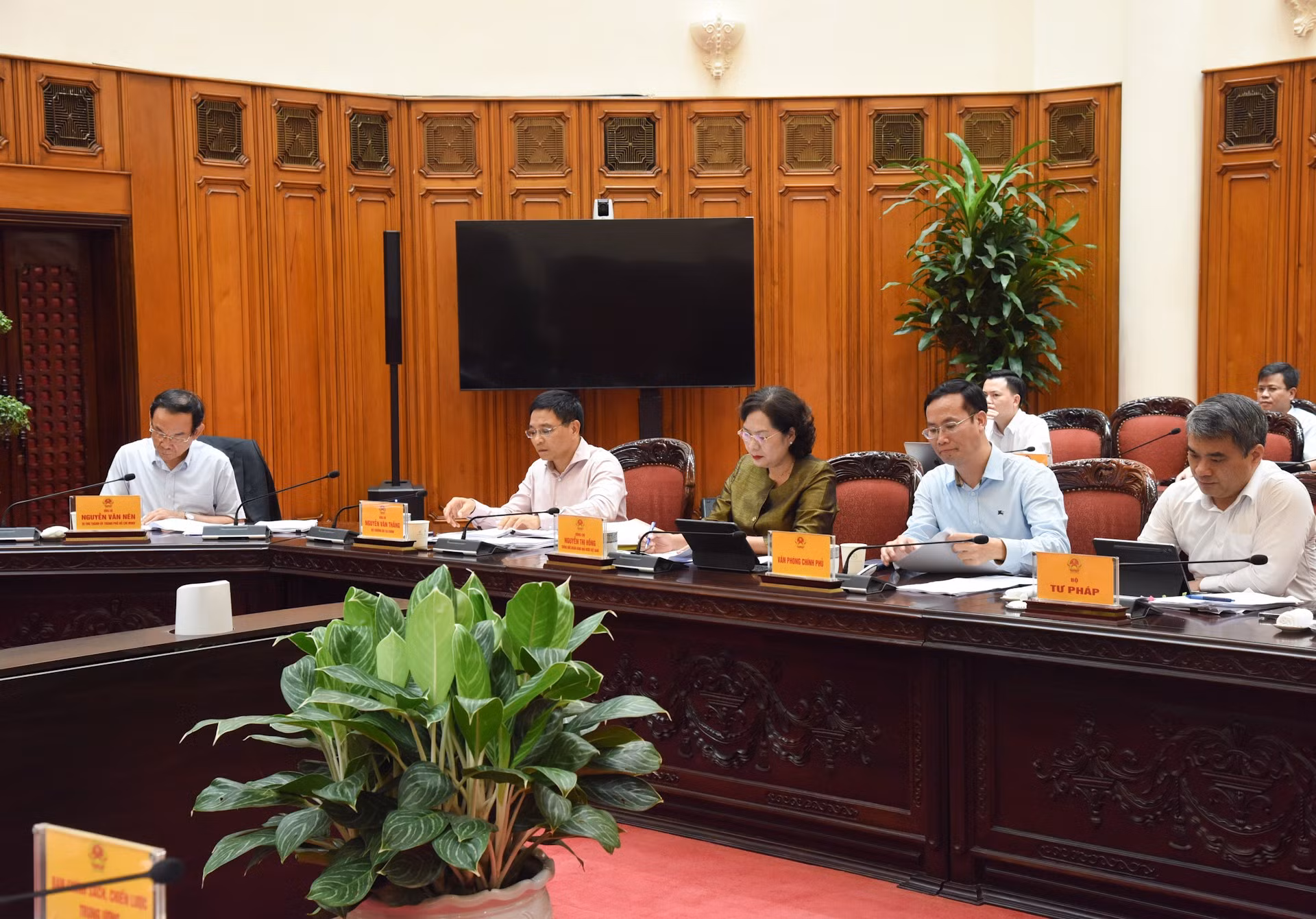 与会代表出席会议。