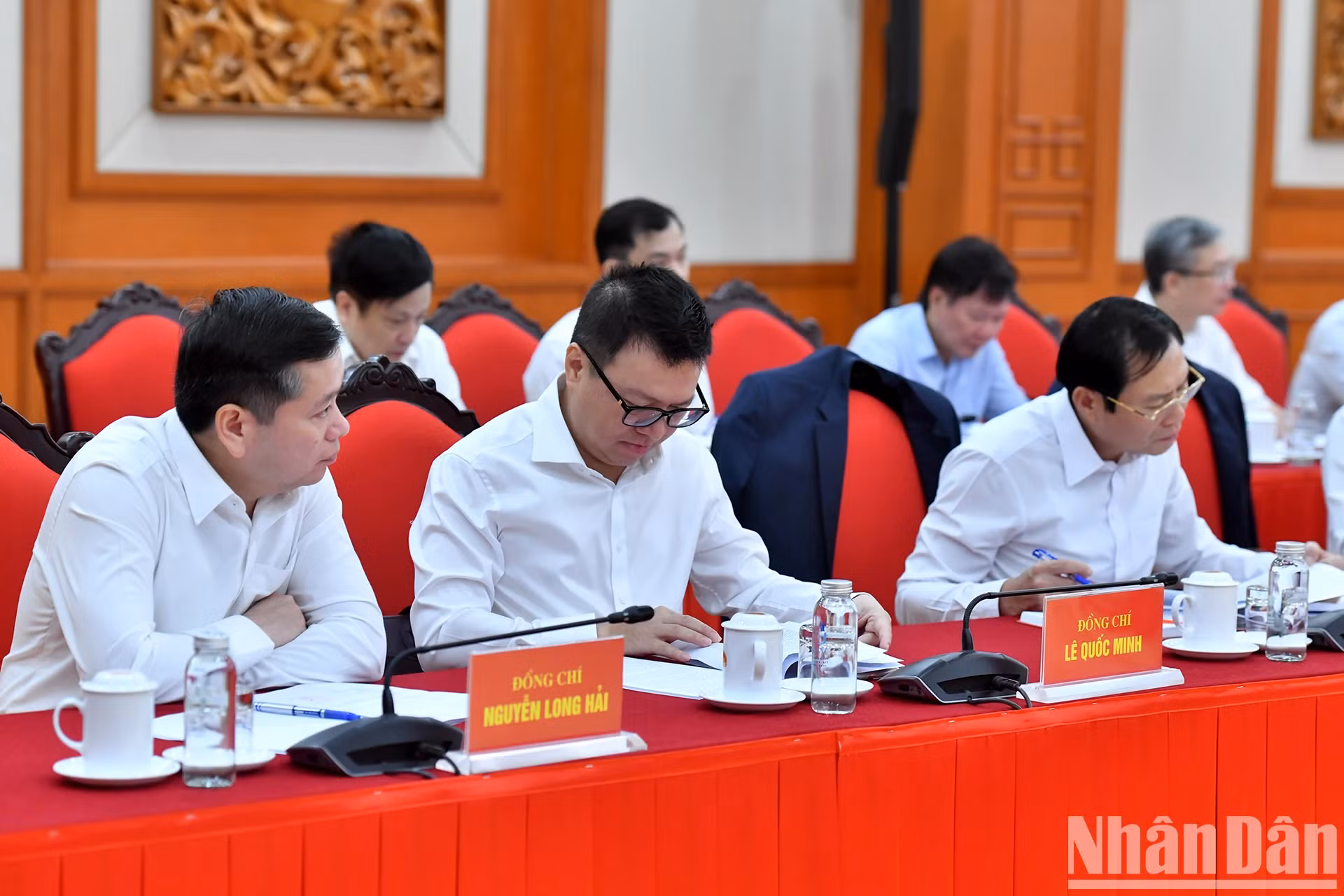 与会代表。
